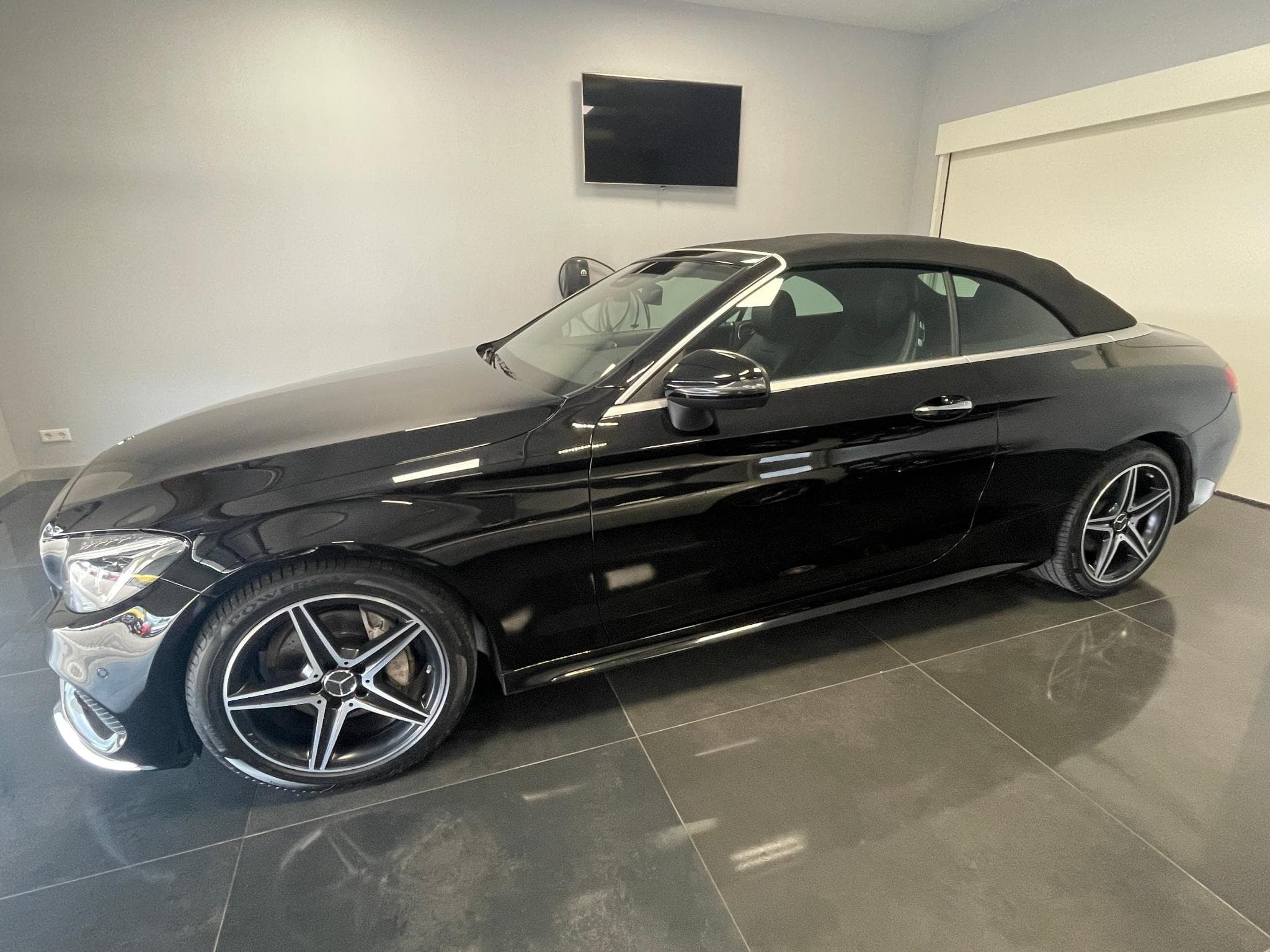 Mercedes C 220 C220 DCABRIOLET AMG-LINE (2017) - Photo 2