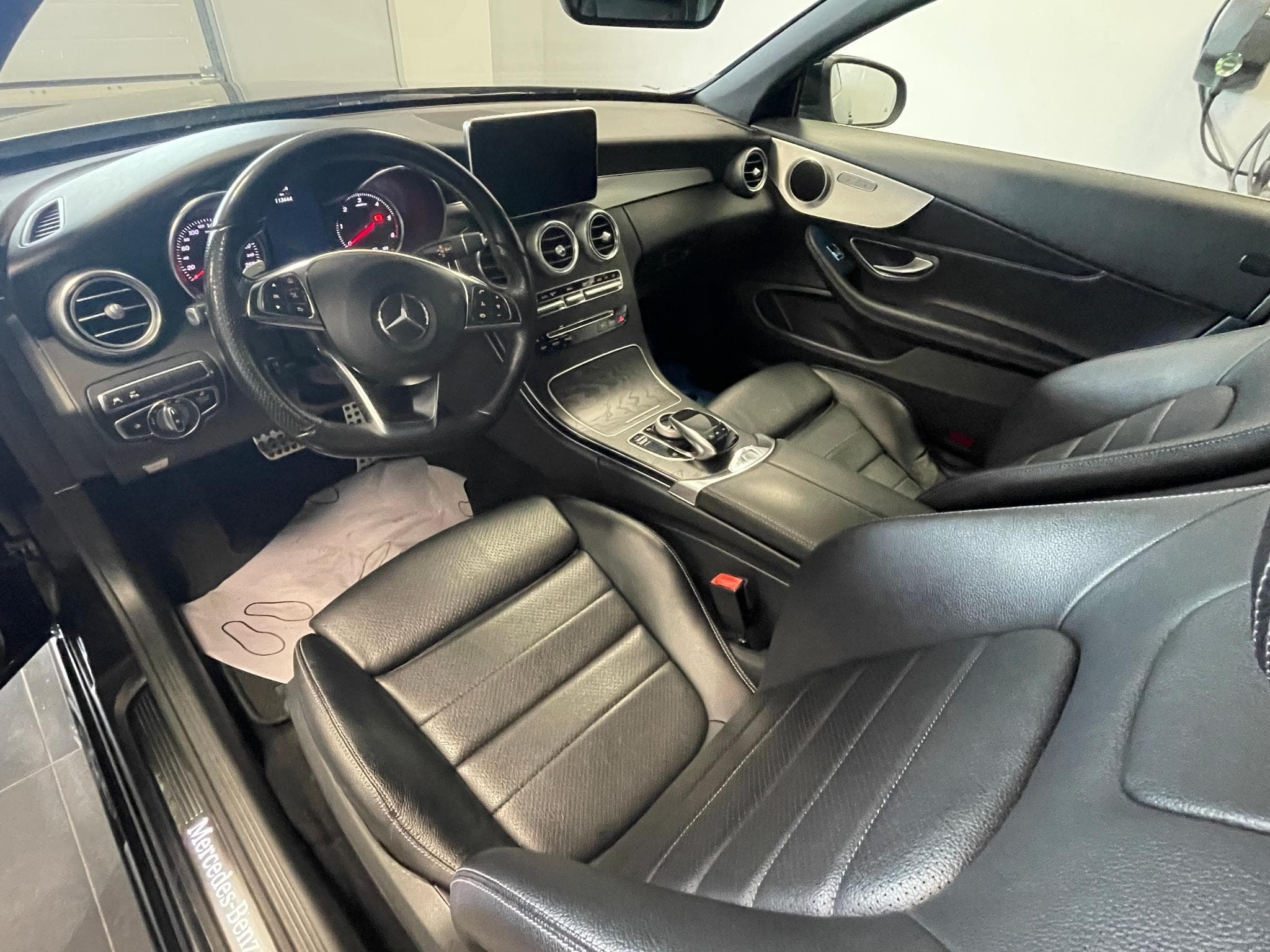 Mercedes C 220 C220 DCABRIOLET AMG-LINE (2017) - Photo 3