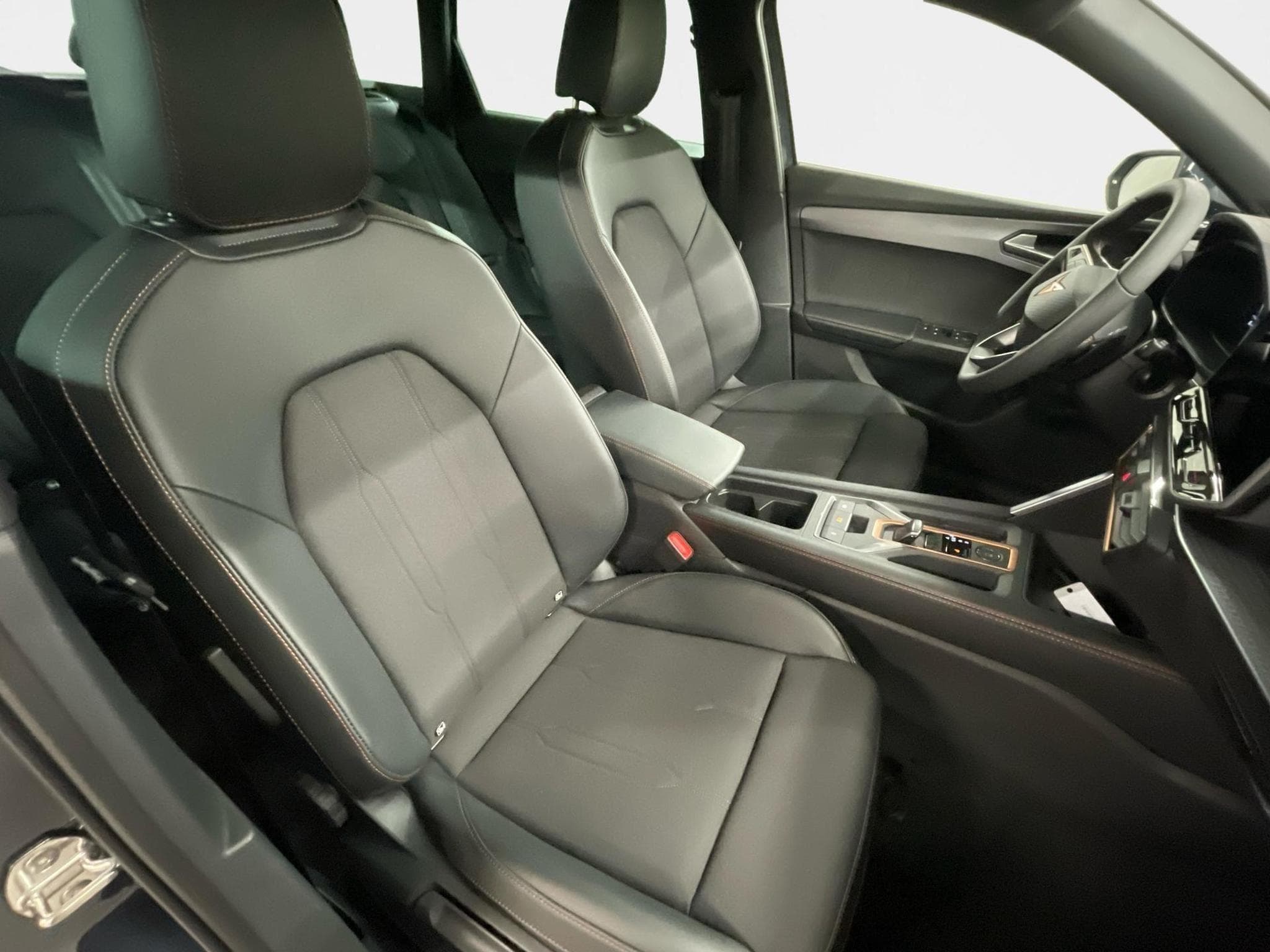 Cupra Leon Sportstourer (2026) - Photo 19