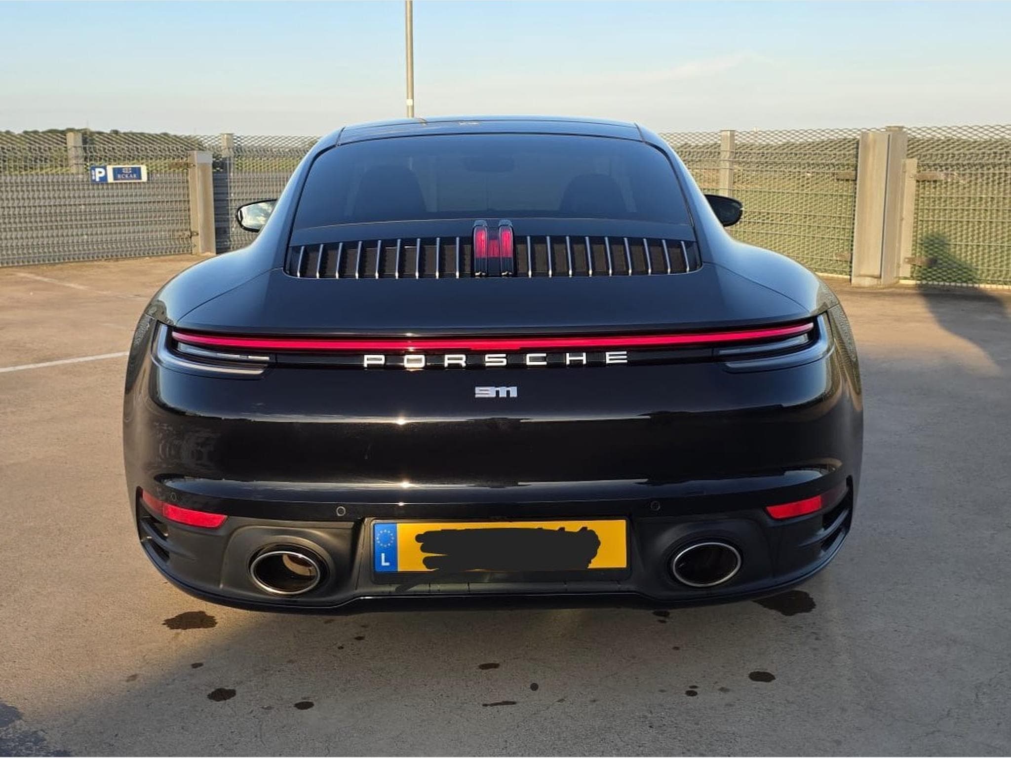 Porsche 911 Carrera 4S (2019) - Photo 2