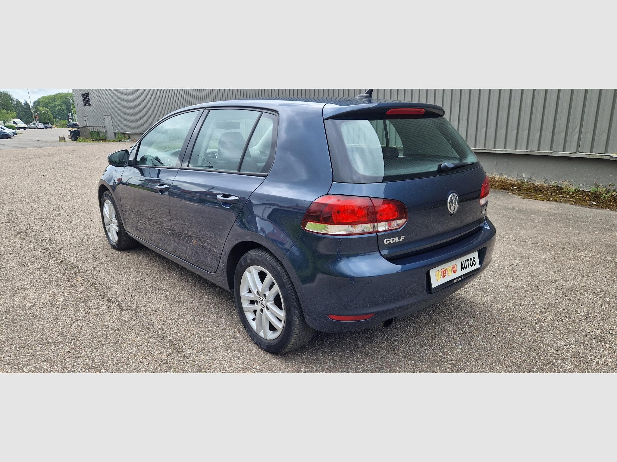 VW Golf VI 1.6 tdi DSG 105ch Highline (2011) - Photo 3