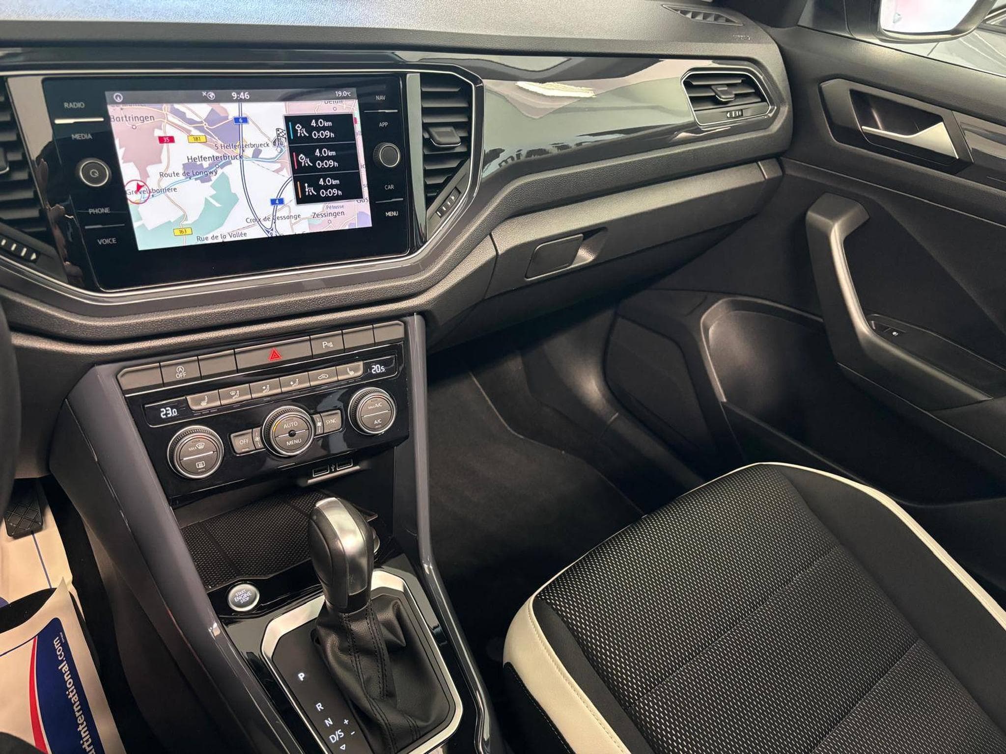 VW T-Roc sport (2019) - Photo 9