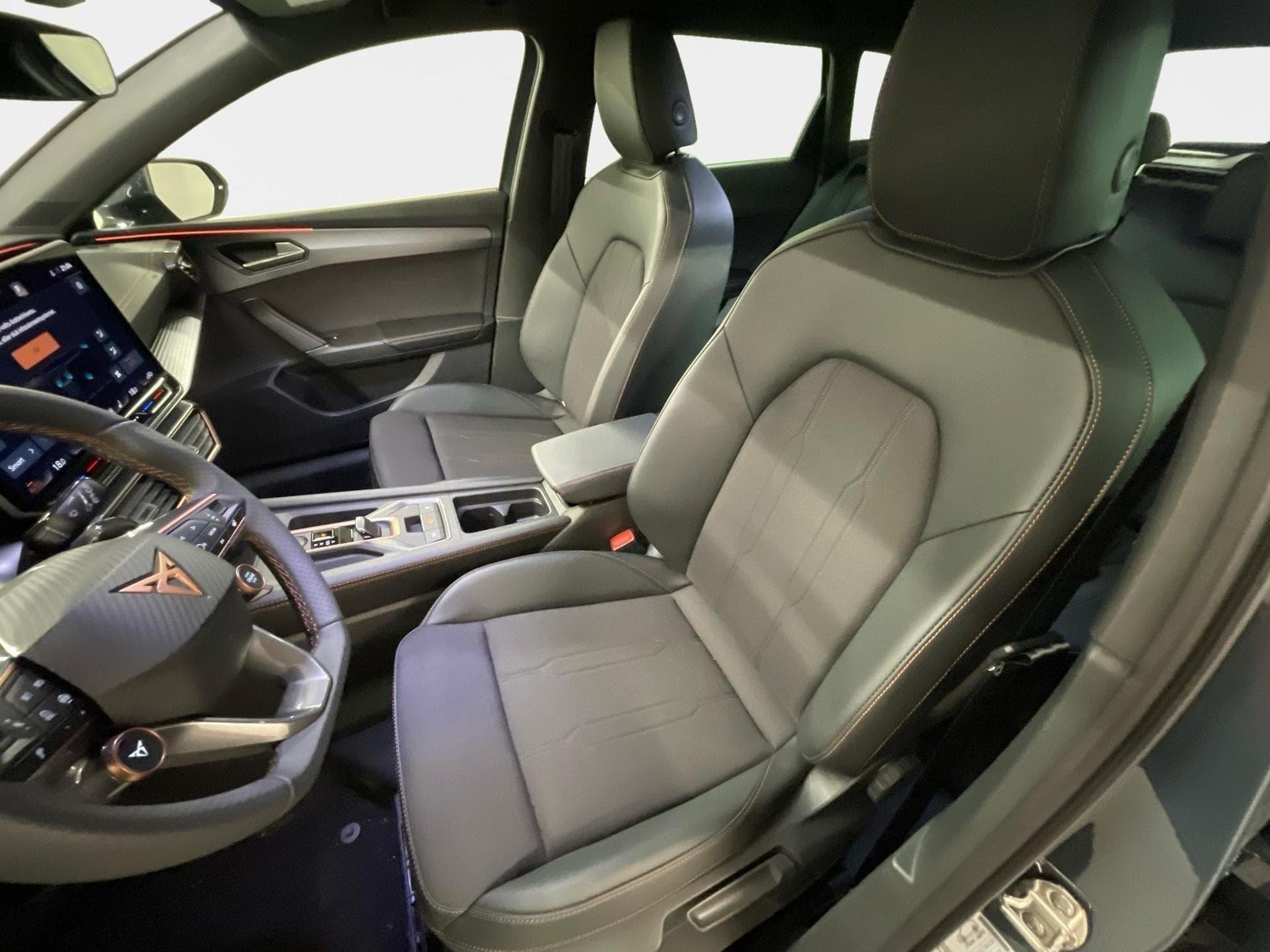 Cupra Leon Sportstourer (2026) - Foto 18