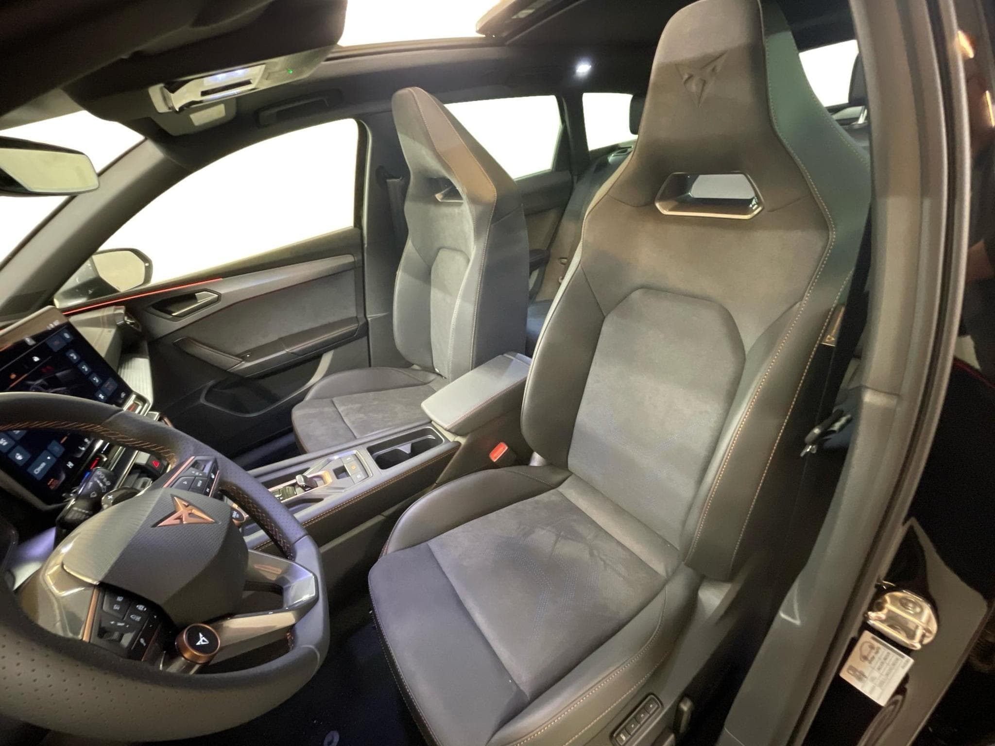 Cupra Leon VZ (2026) - Photo 12