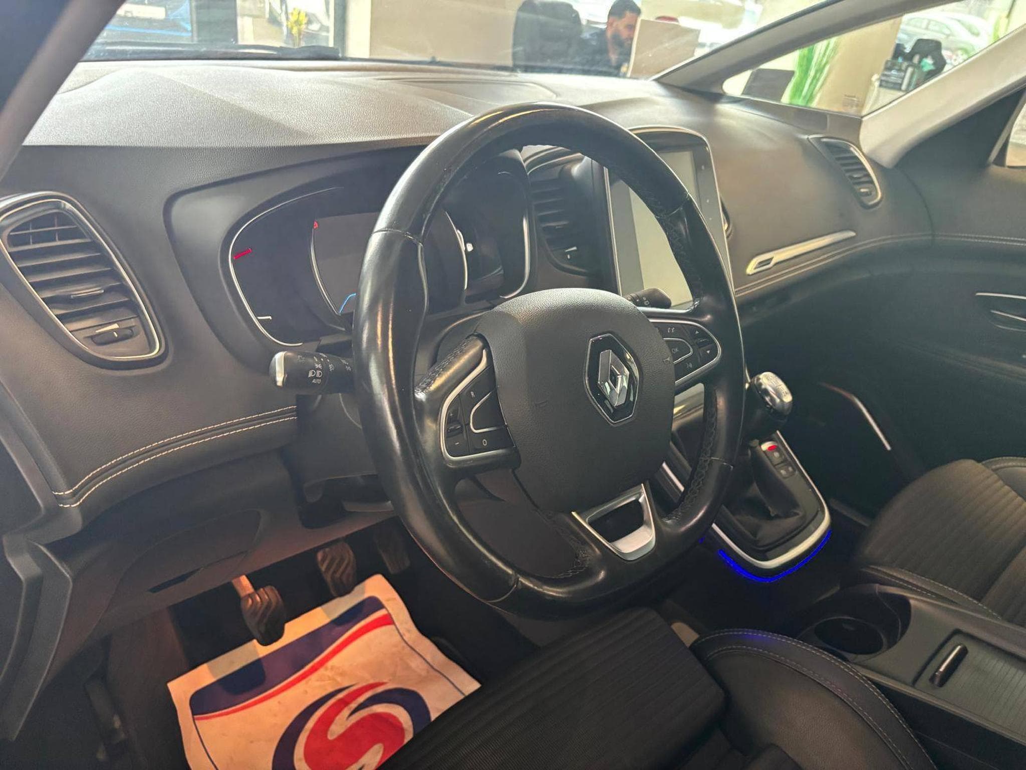 Renault Grand Scenic Bose (2017) - Photo 8