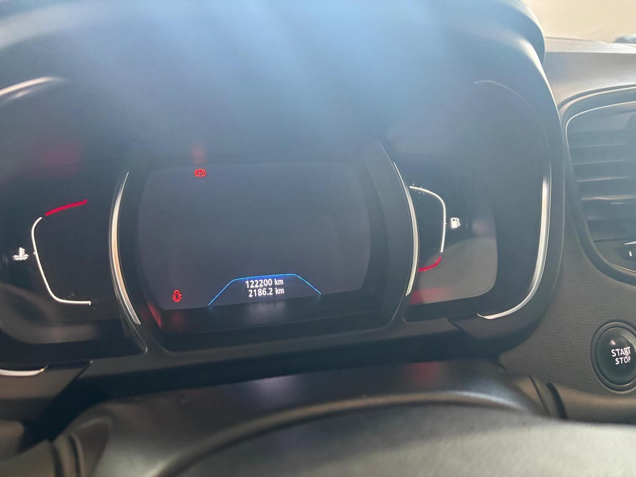 Renault Grand Scenic Bose (2017) - Photo 9