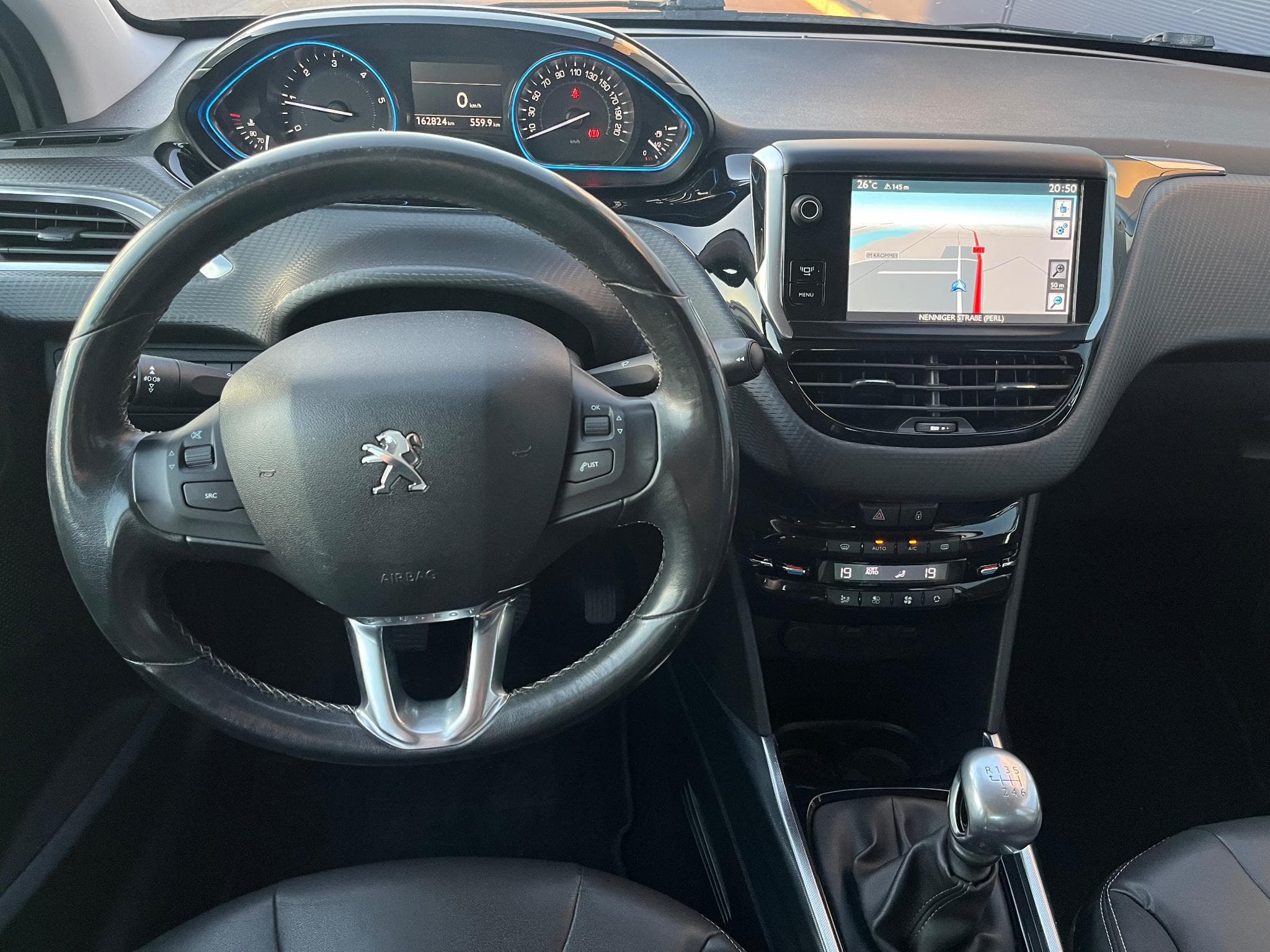 Peugeot 2008 1.6 E-HDI Allure (2014) - Photo 11