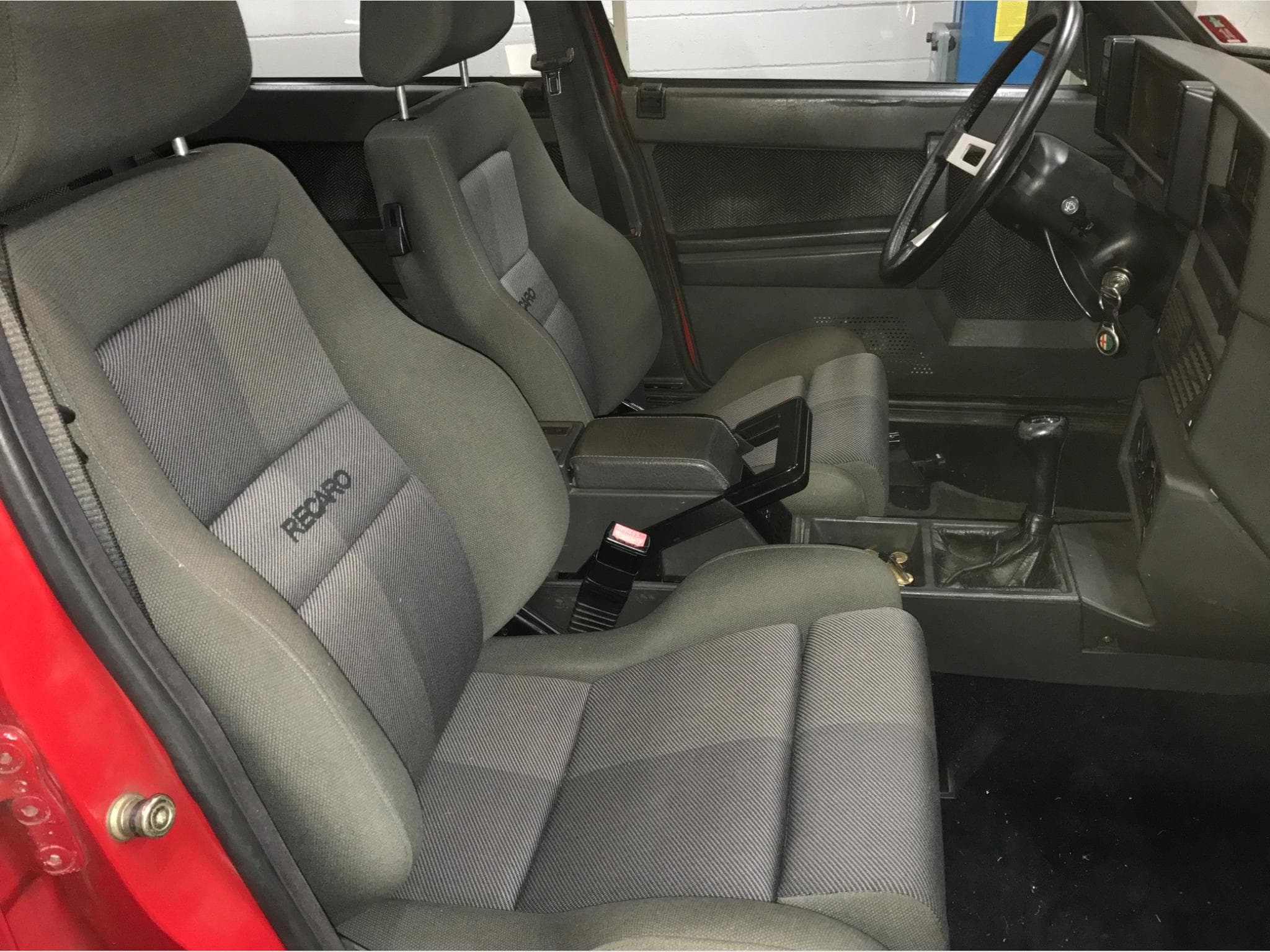 Alfa-Romeo 75 3.0 QV Potentiata (1991) - Foto 9