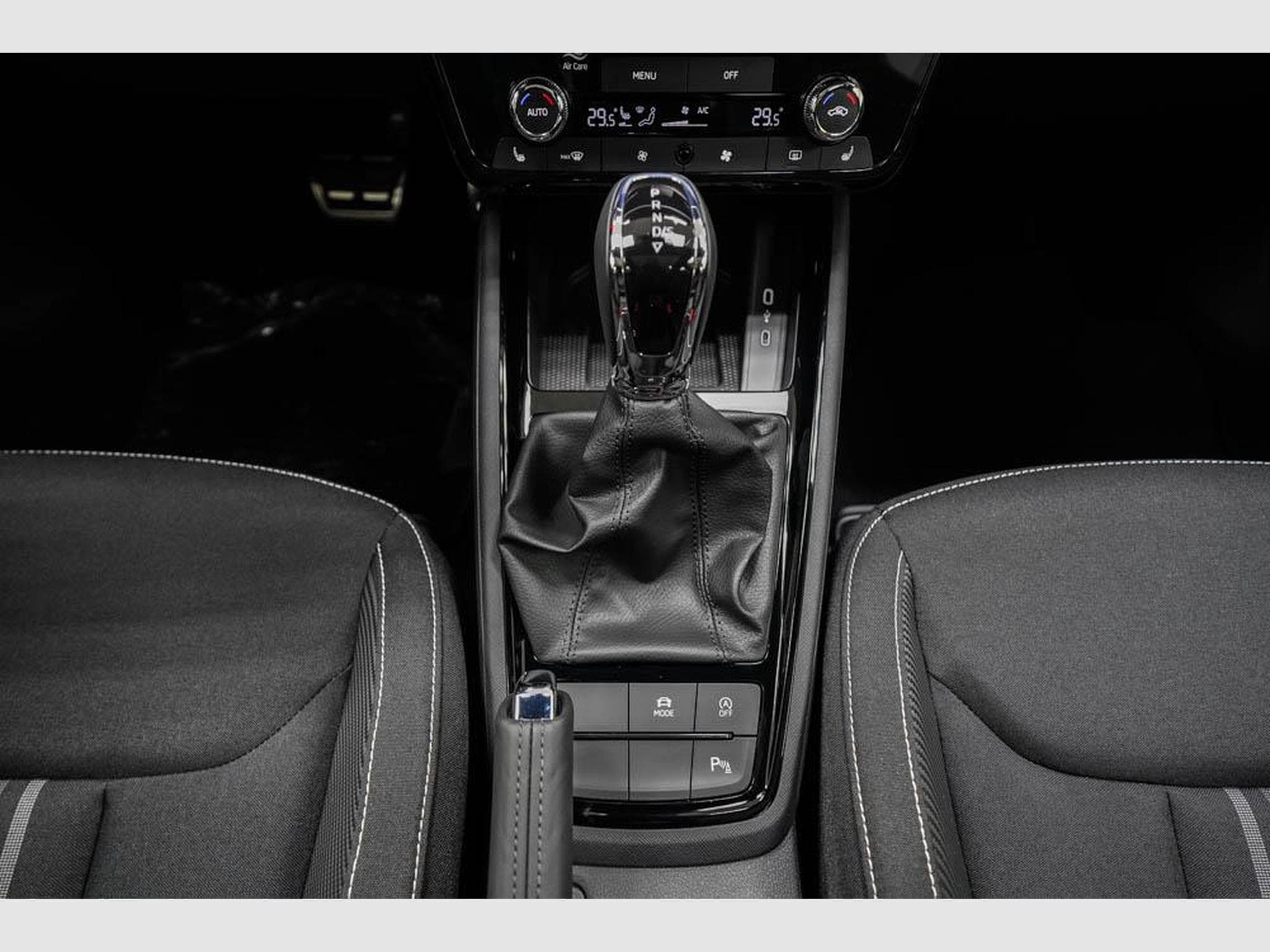 Skoda Scala 1,0 TSI DSG (2025) - Photo 11