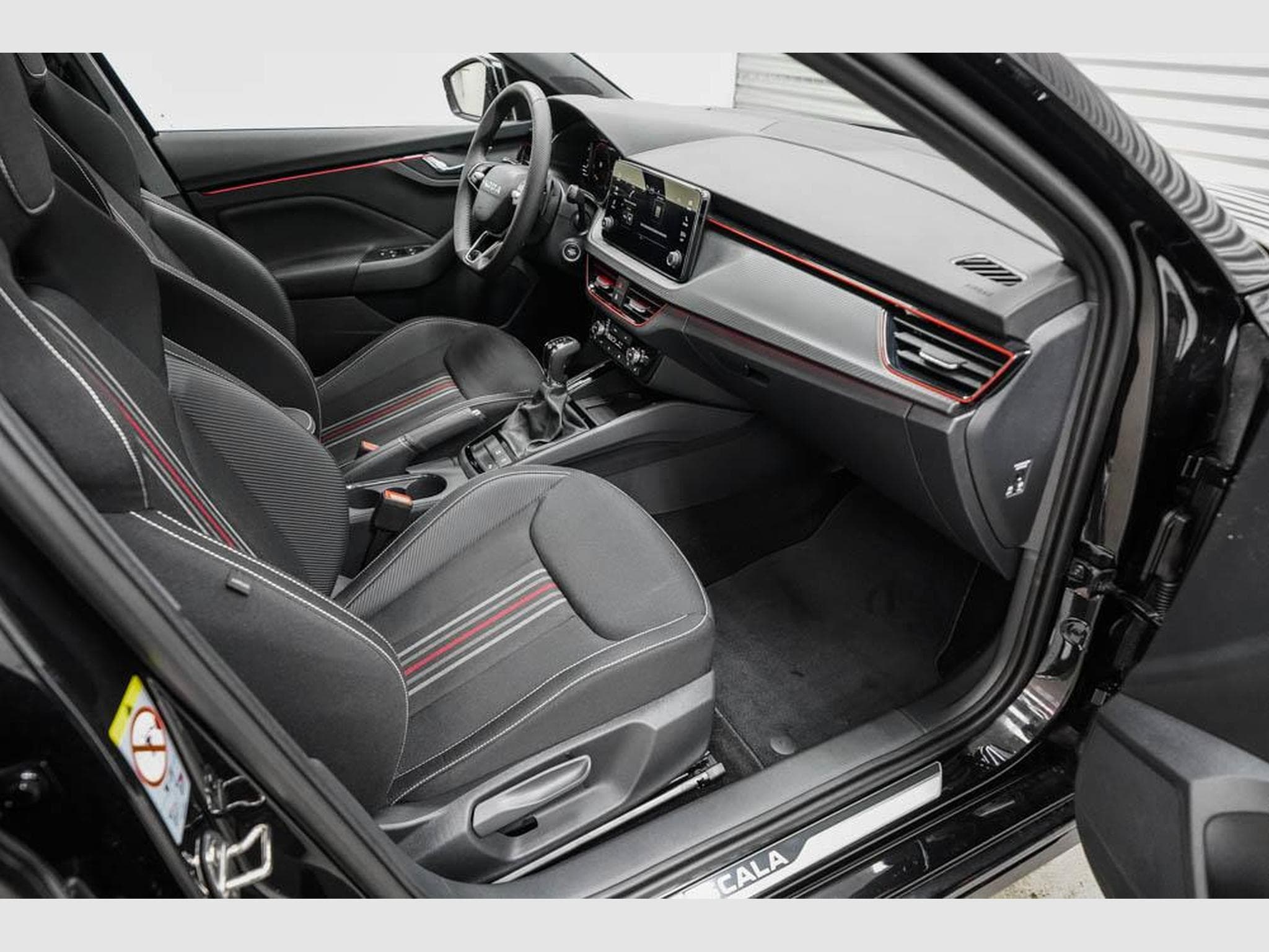 Skoda Scala 1,0 TSI DSG (2025) - Photo 18