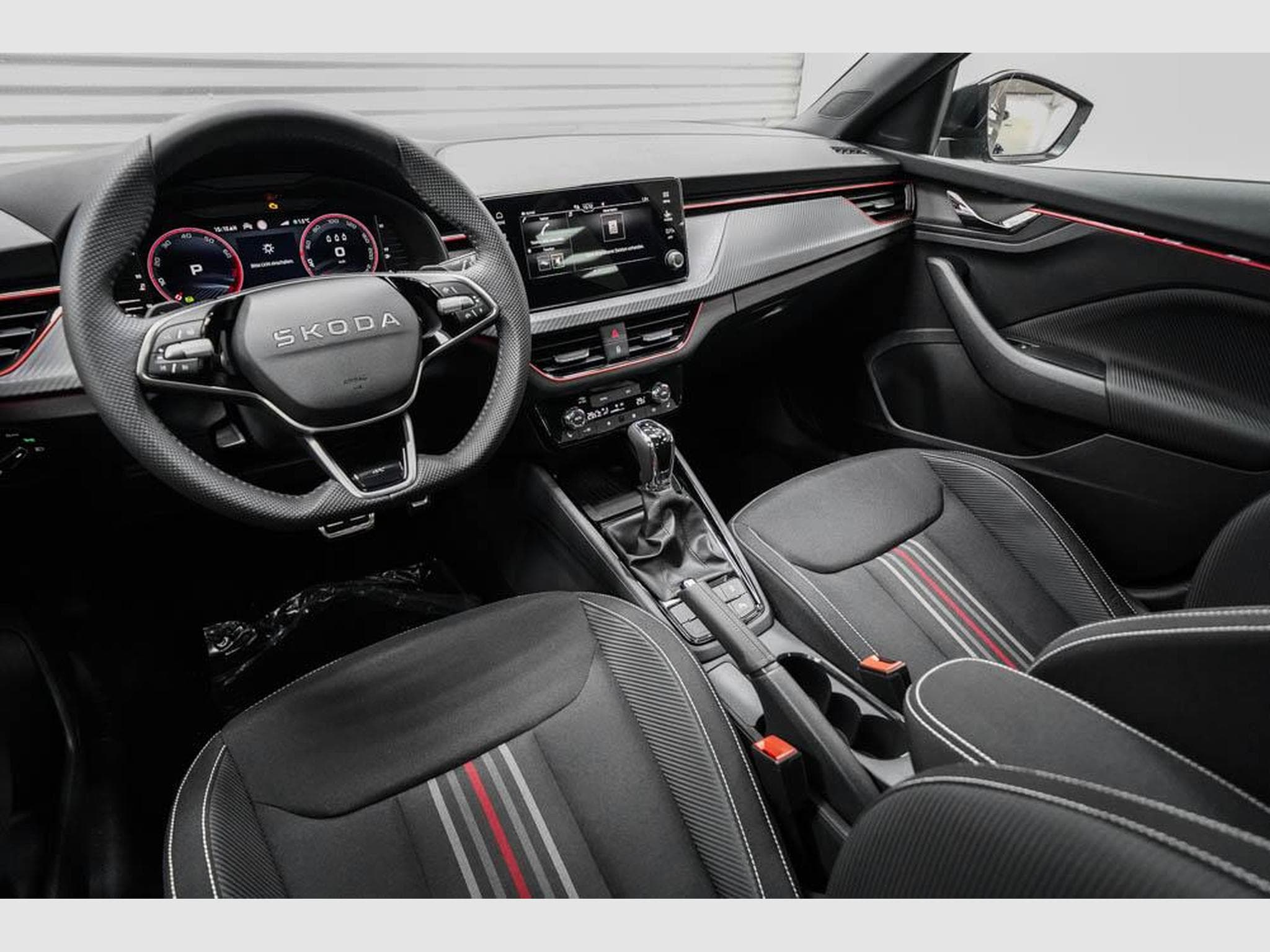 Skoda Scala 1,0 TSI DSG (2025) - Photo 6