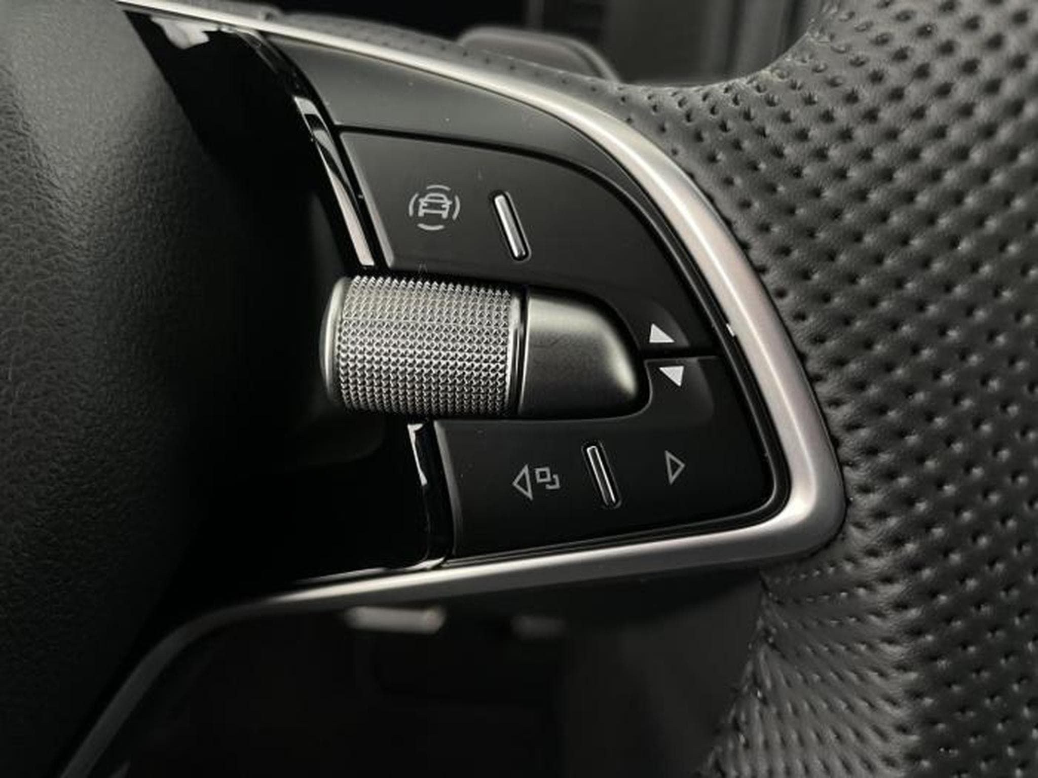 Skoda Karoq Sportline (2026) - Foto 20