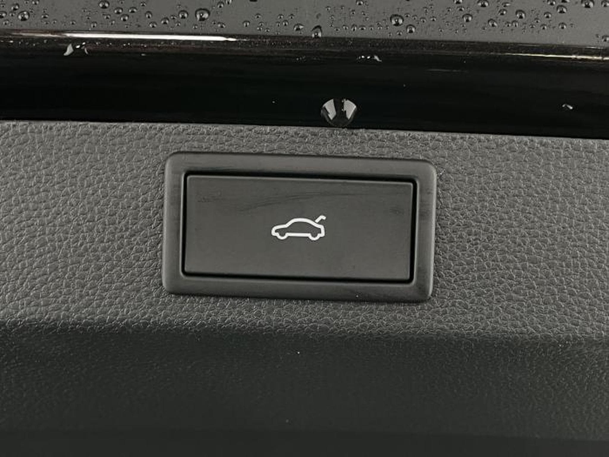 Skoda Karoq Sportline (2026) - Foto 24