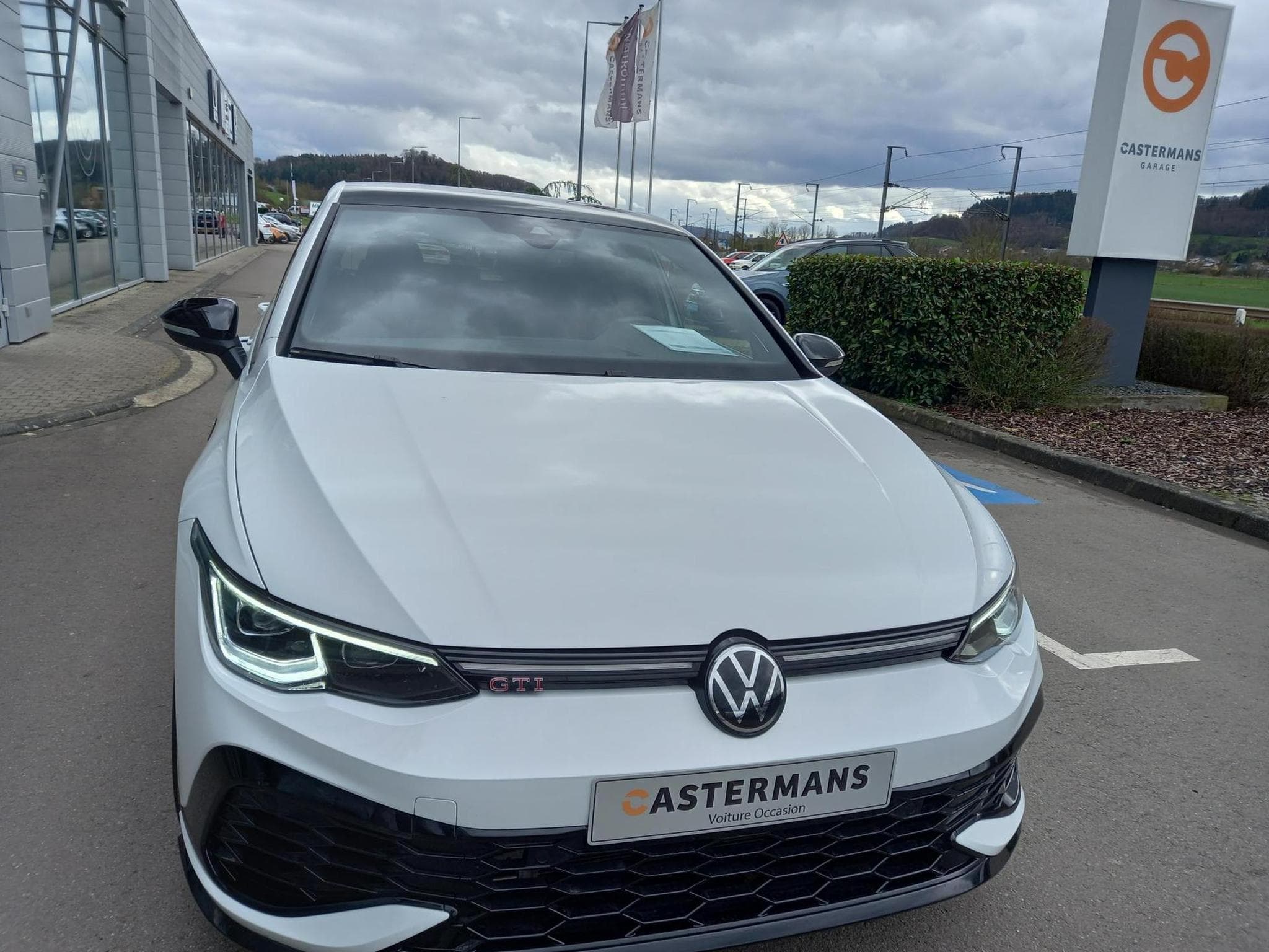 VW Golf Clubsport 2.0 TSI (2024) - Photo 11