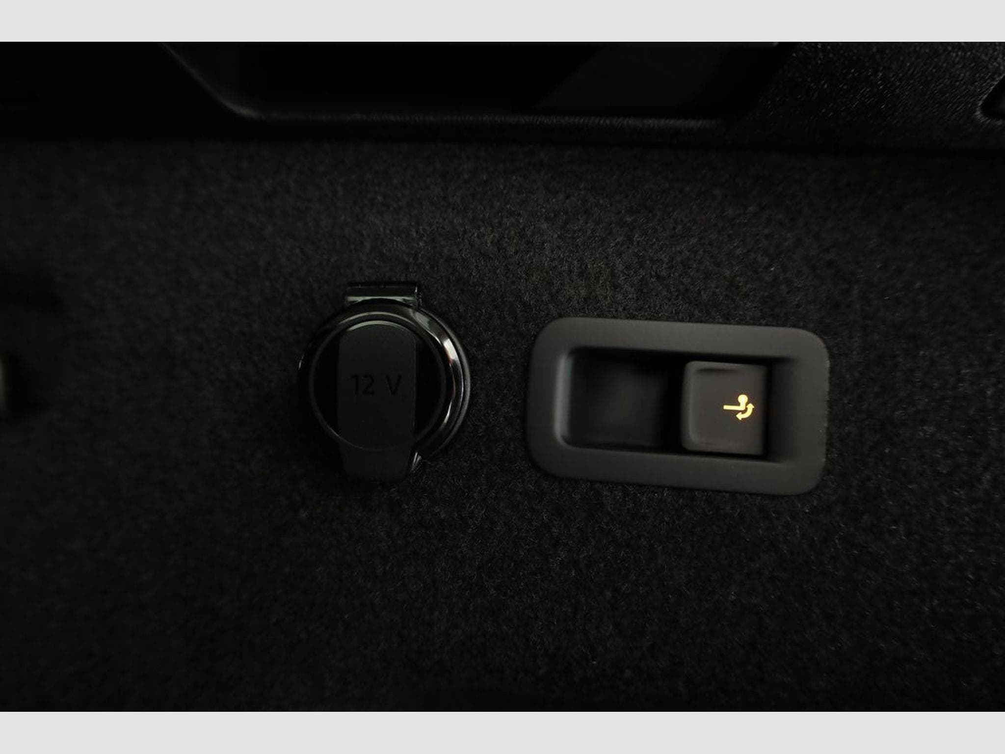 VW Tayron 1.5 TSI eHybrid 150 kW Life (2025) - Photo 14