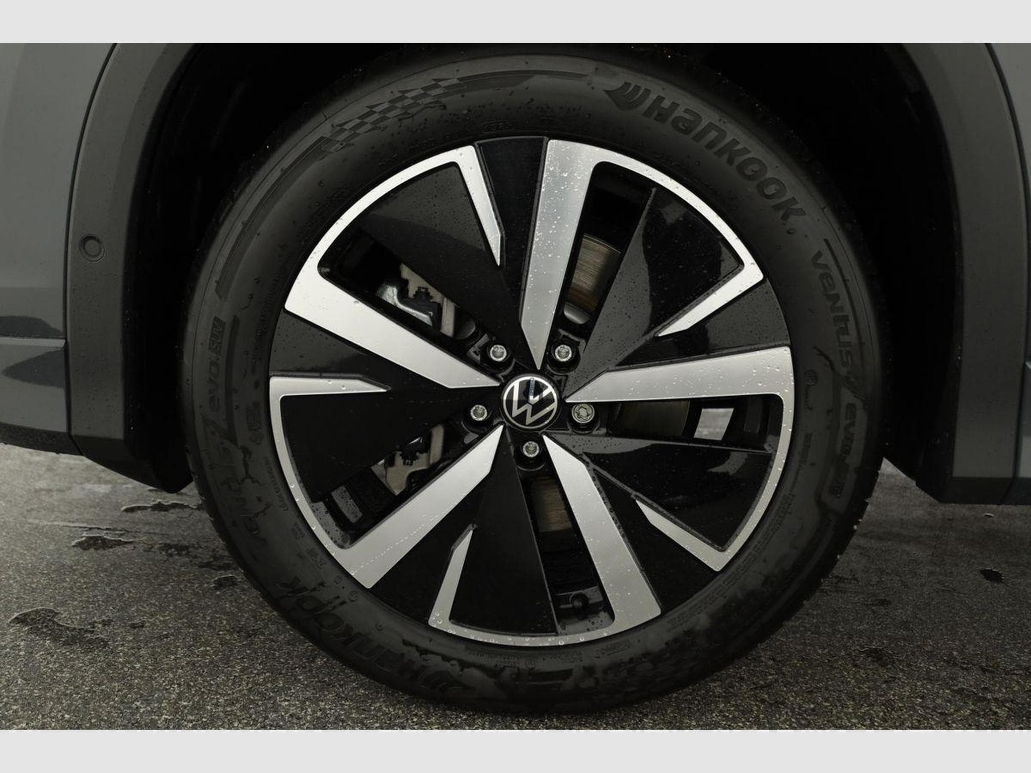 VW Tayron 1.5 TSI eHybrid 150 kW Life (2025) - Photo 16