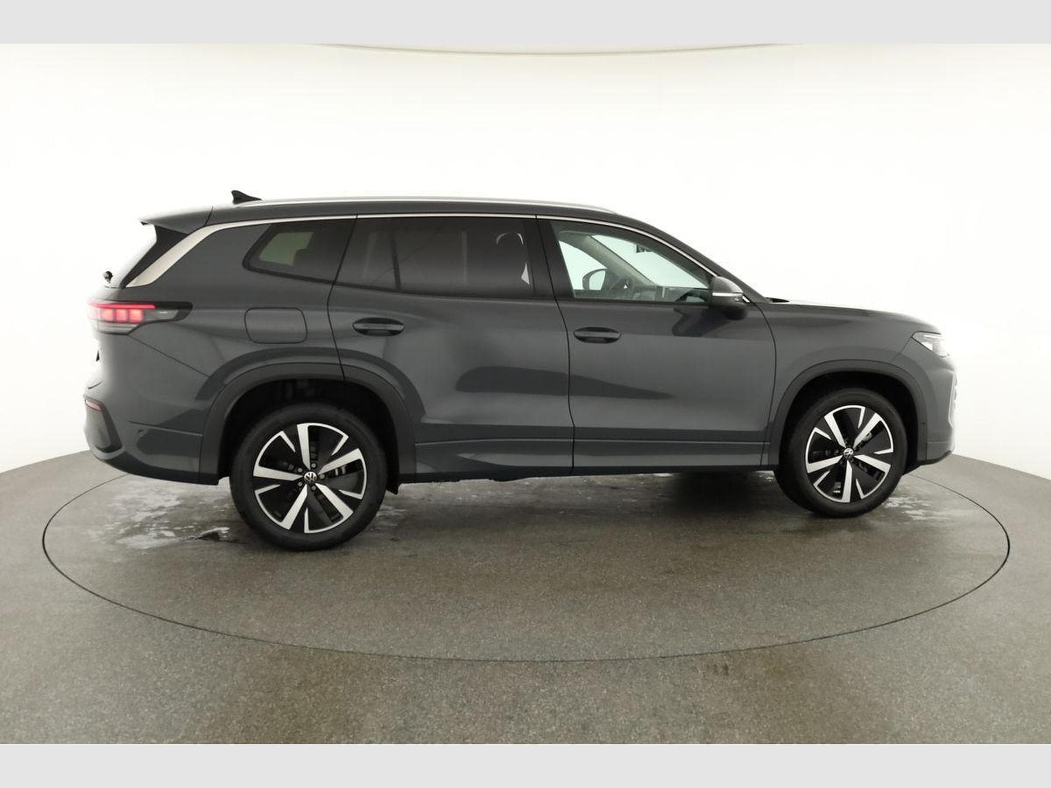 VW Tayron 1.5 TSI eHybrid 150 kW Life (2025) - Photo 22