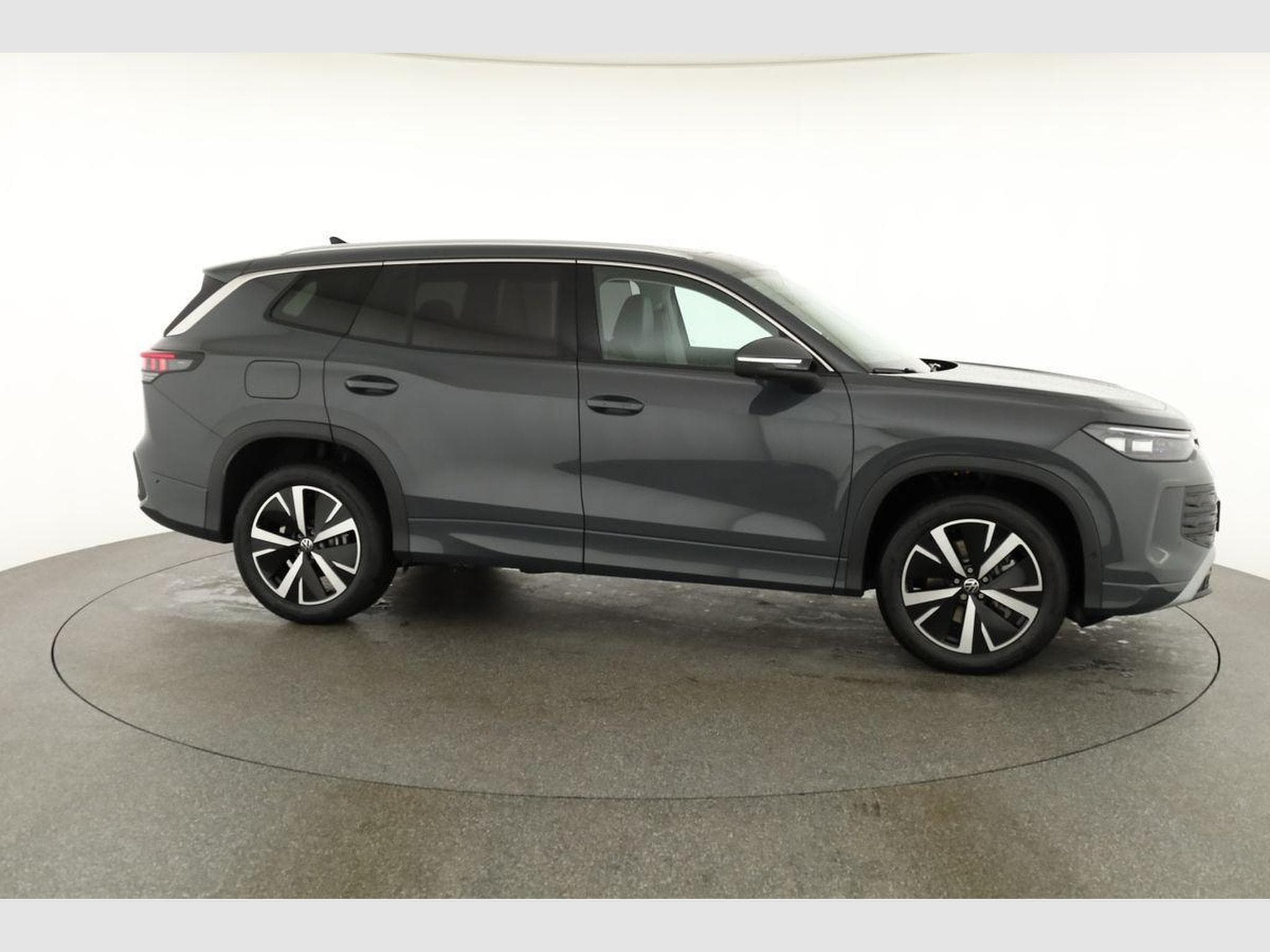 VW Tayron 1.5 TSI eHybrid 150 kW Life (2025) - Photo 24