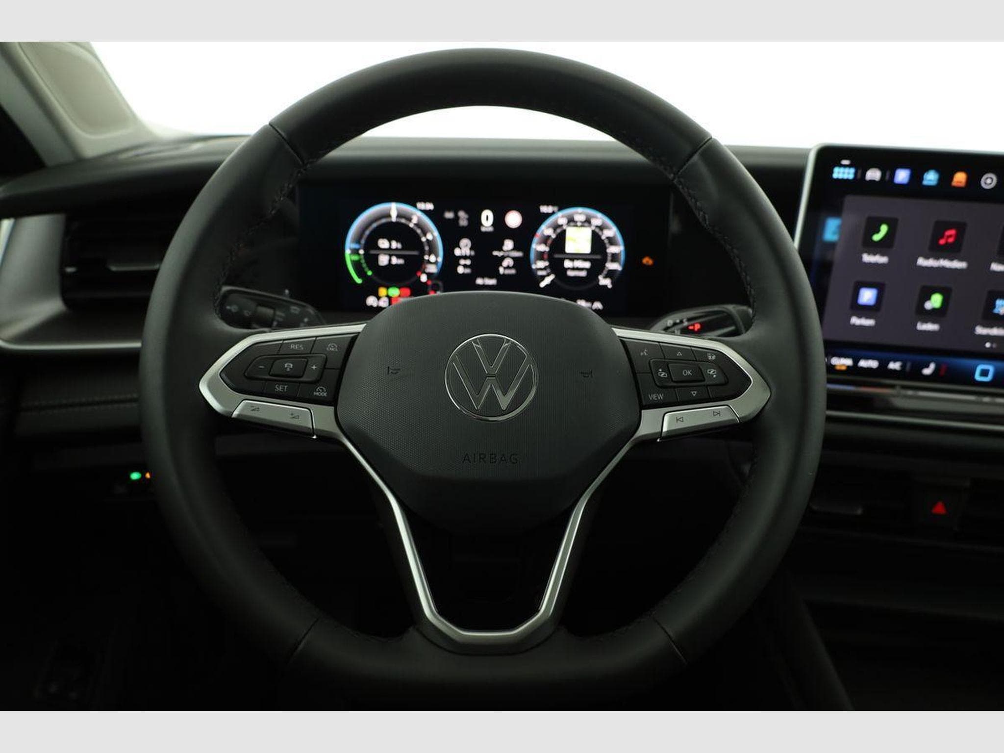 VW Tayron 1.5 TSI eHybrid 150 kW Life (2025) - Photo 5