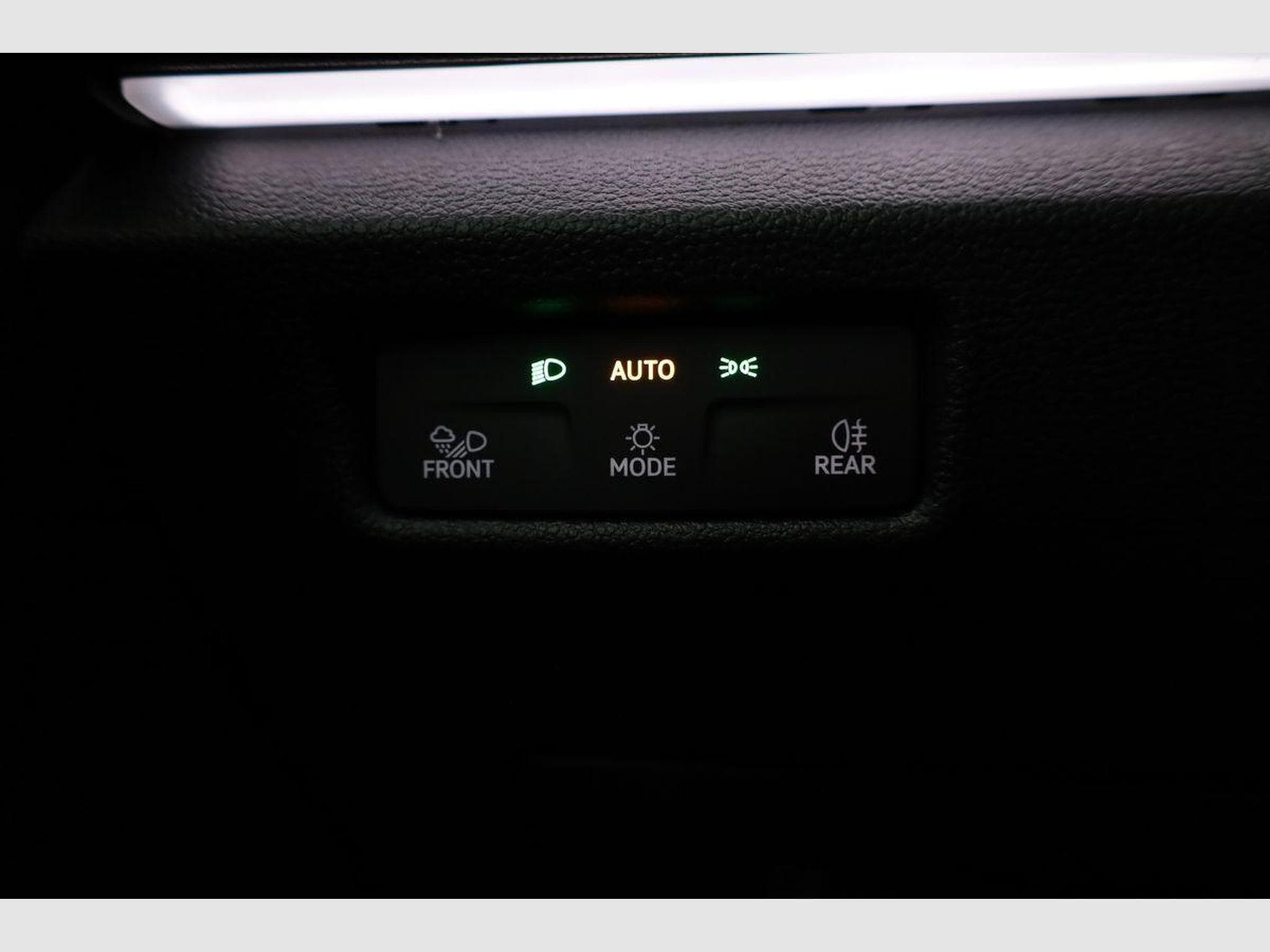 VW Tayron 1.5 TSI eHybrid 150 kW Life (2025) - Photo 8