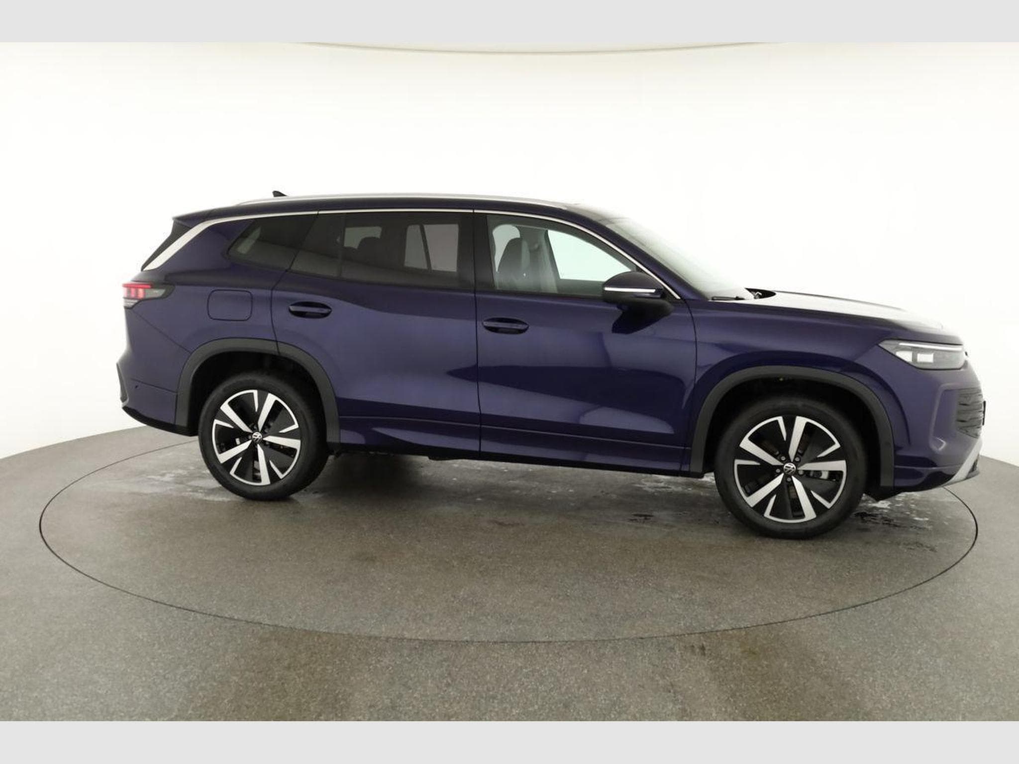 VW Tayron 1.5 TSI eHybrid 150 kW Life (2025) - Photo 24