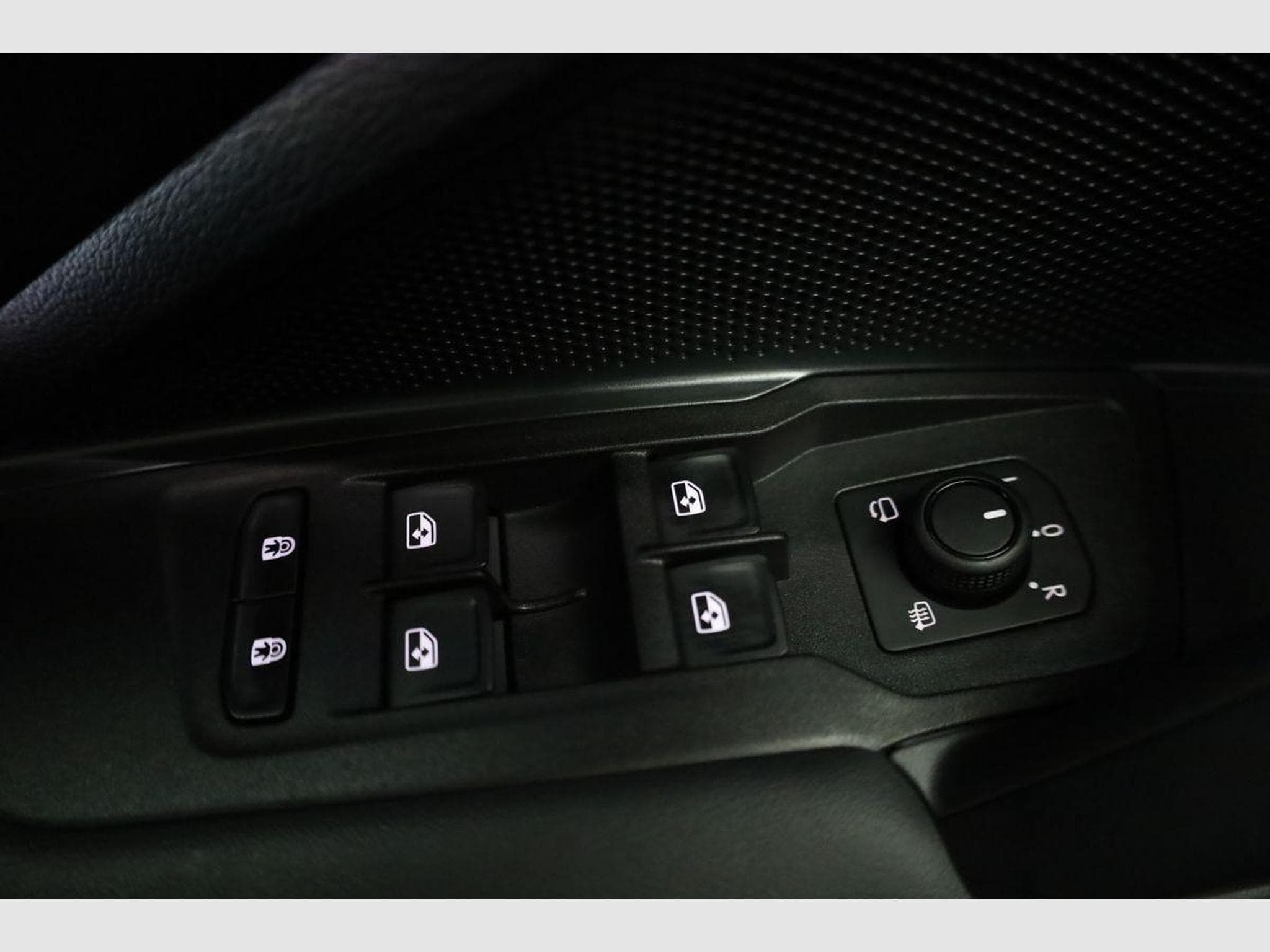 VW Tayron 1.5 TSI eHybrid 150 kW Life (2025) - Photo 7