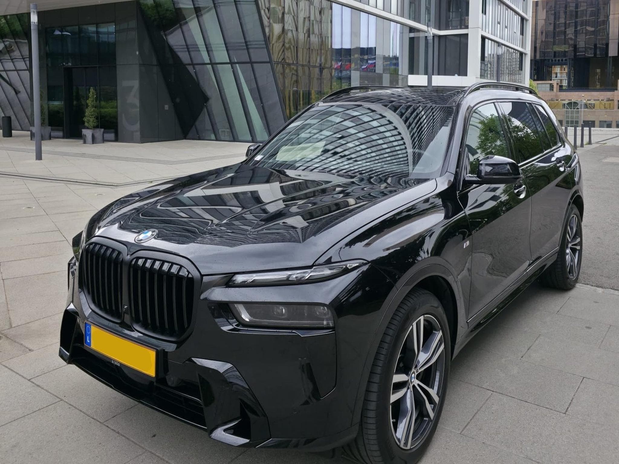BMW X7 M (2024) - Photo 1