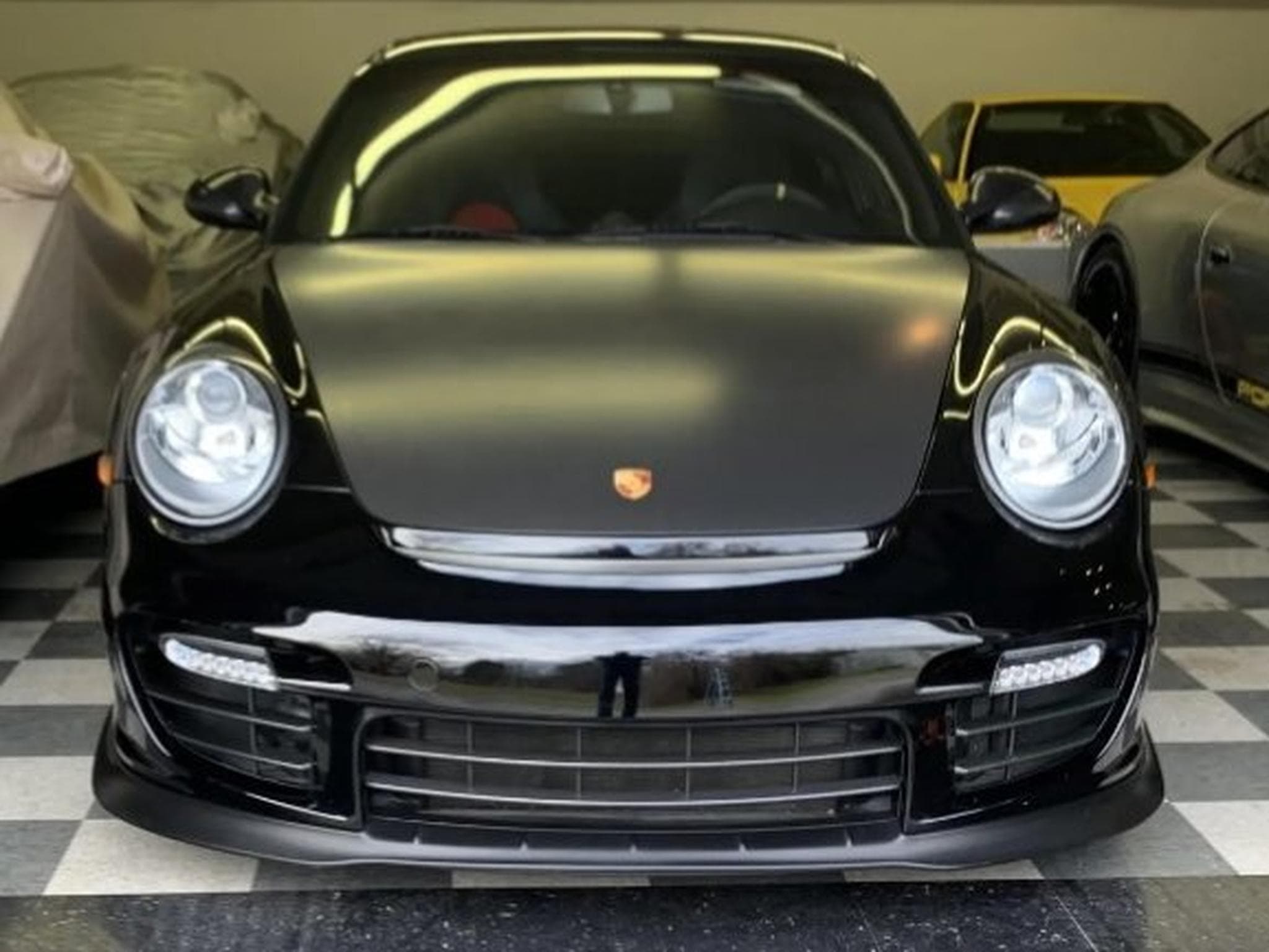 Porsche 911 GT2 RS (2011) - Photo 1