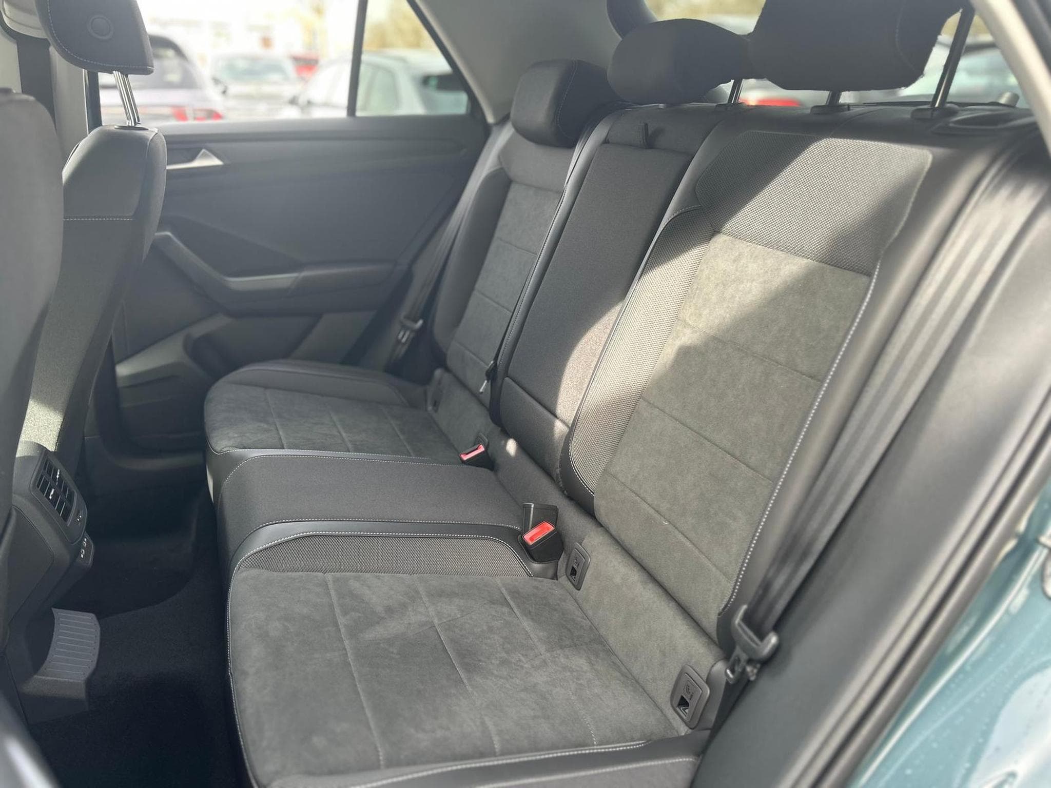 VW T-Roc Limited (2026) - Photo 6