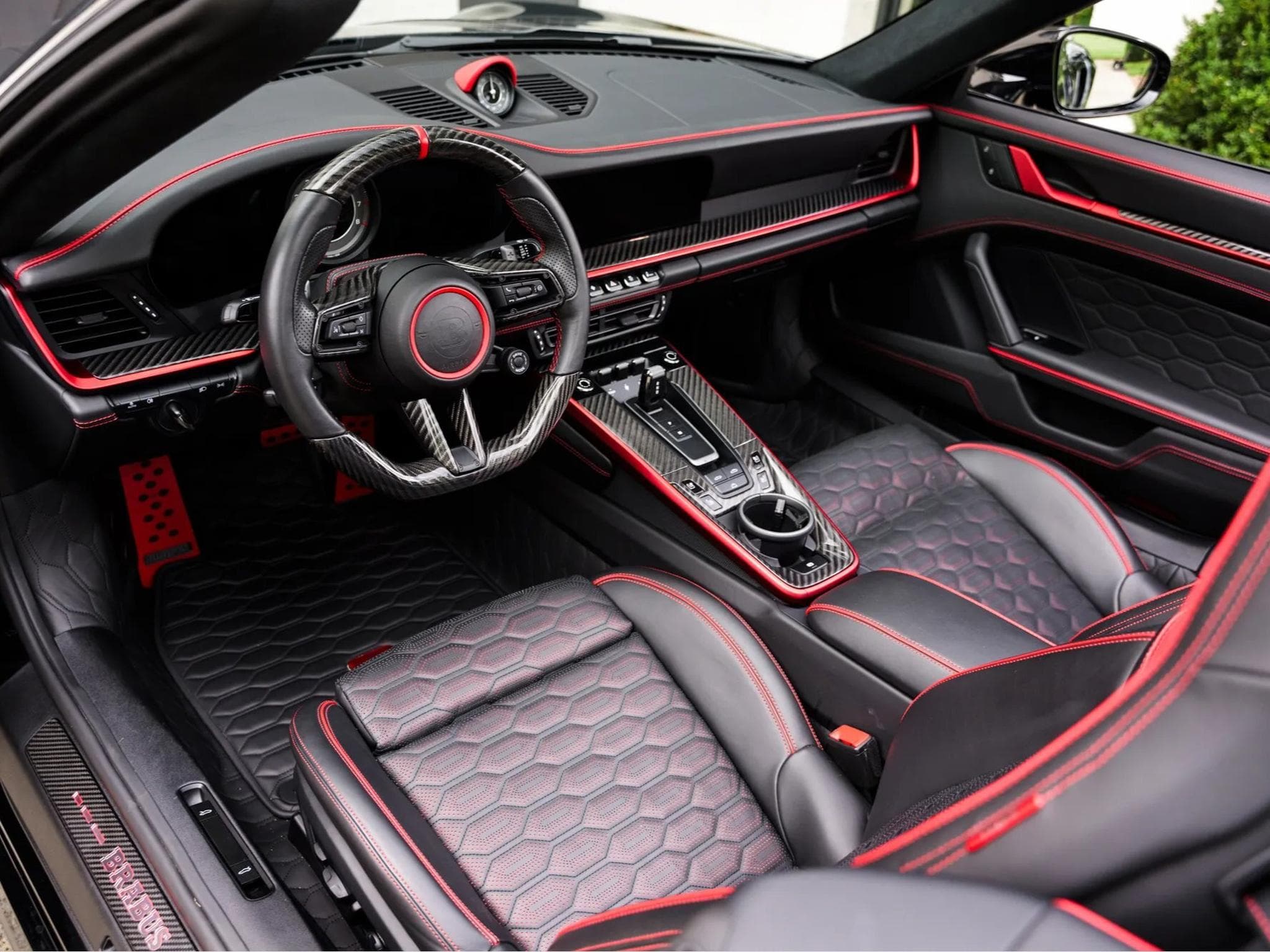 Porsche 911 Turbo S Cabriolet Brabus 820 (2024) - Photo 3