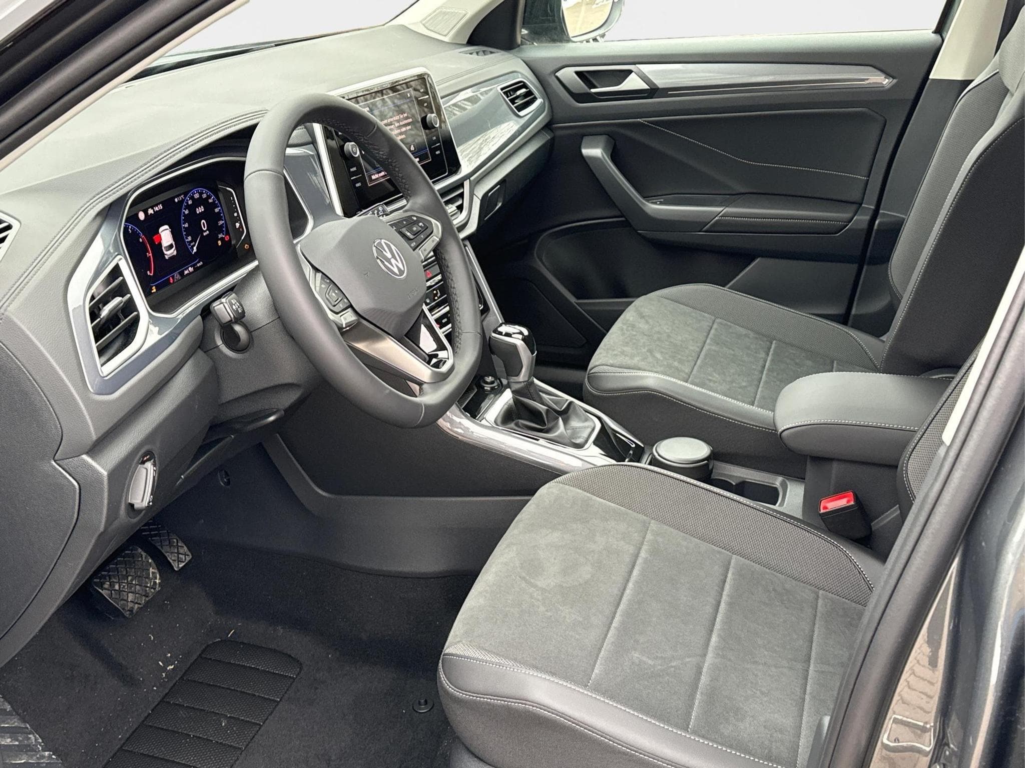 VW T-Roc Limited (2026) - Photo 9