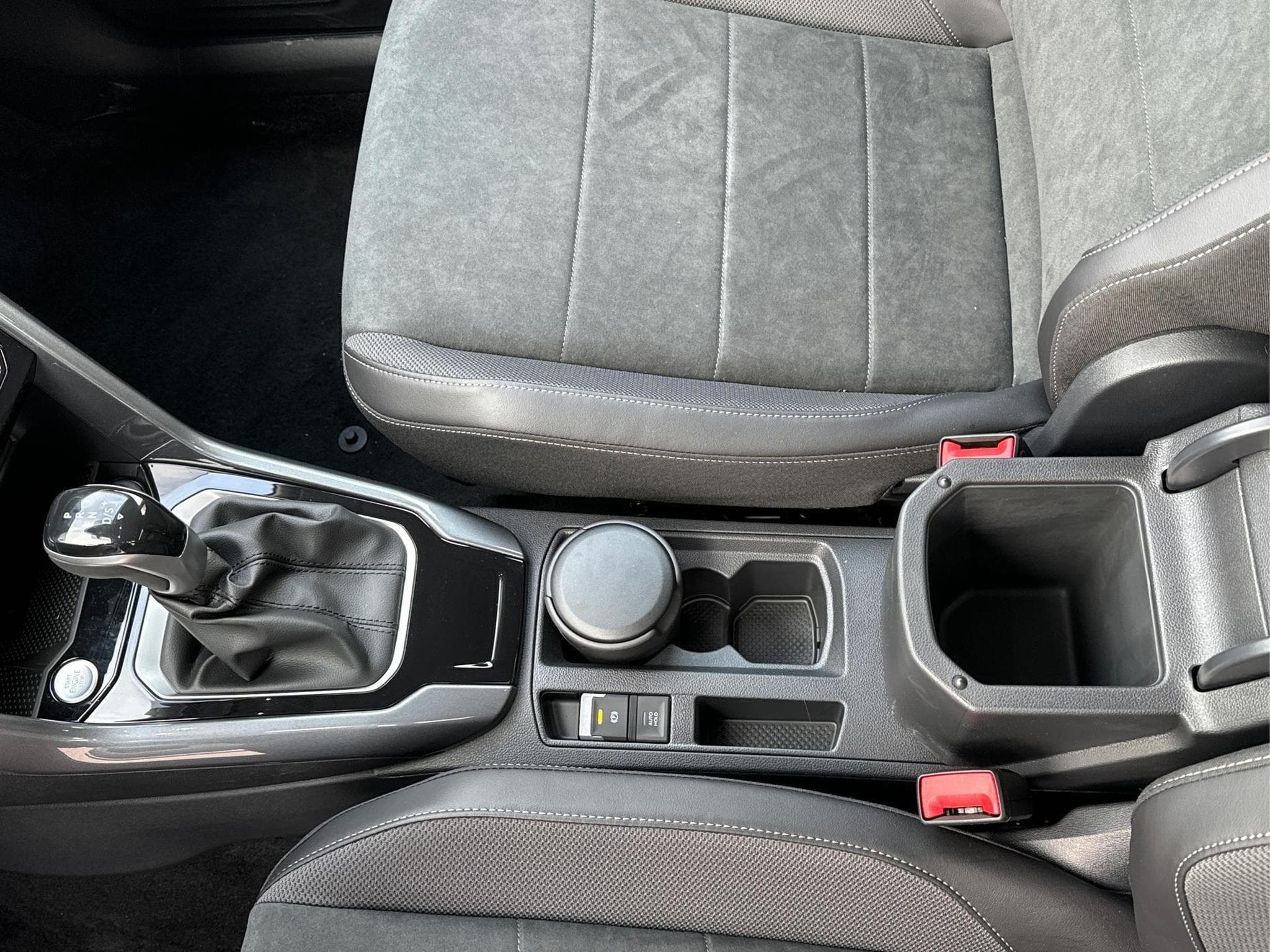 VW T-Roc Limited (2026) - Photo 16