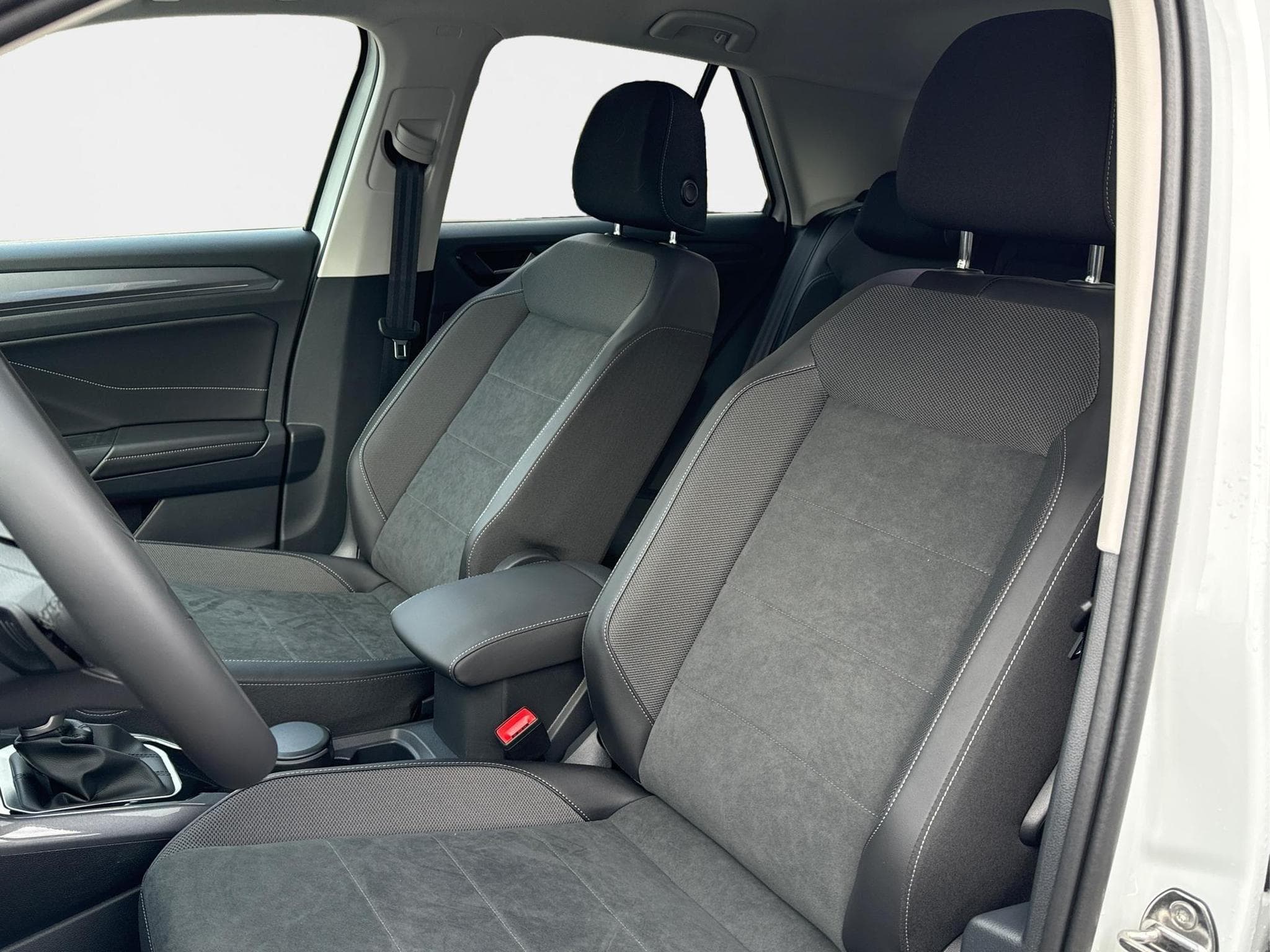 VW T-Roc Limited (2026) - Photo 17