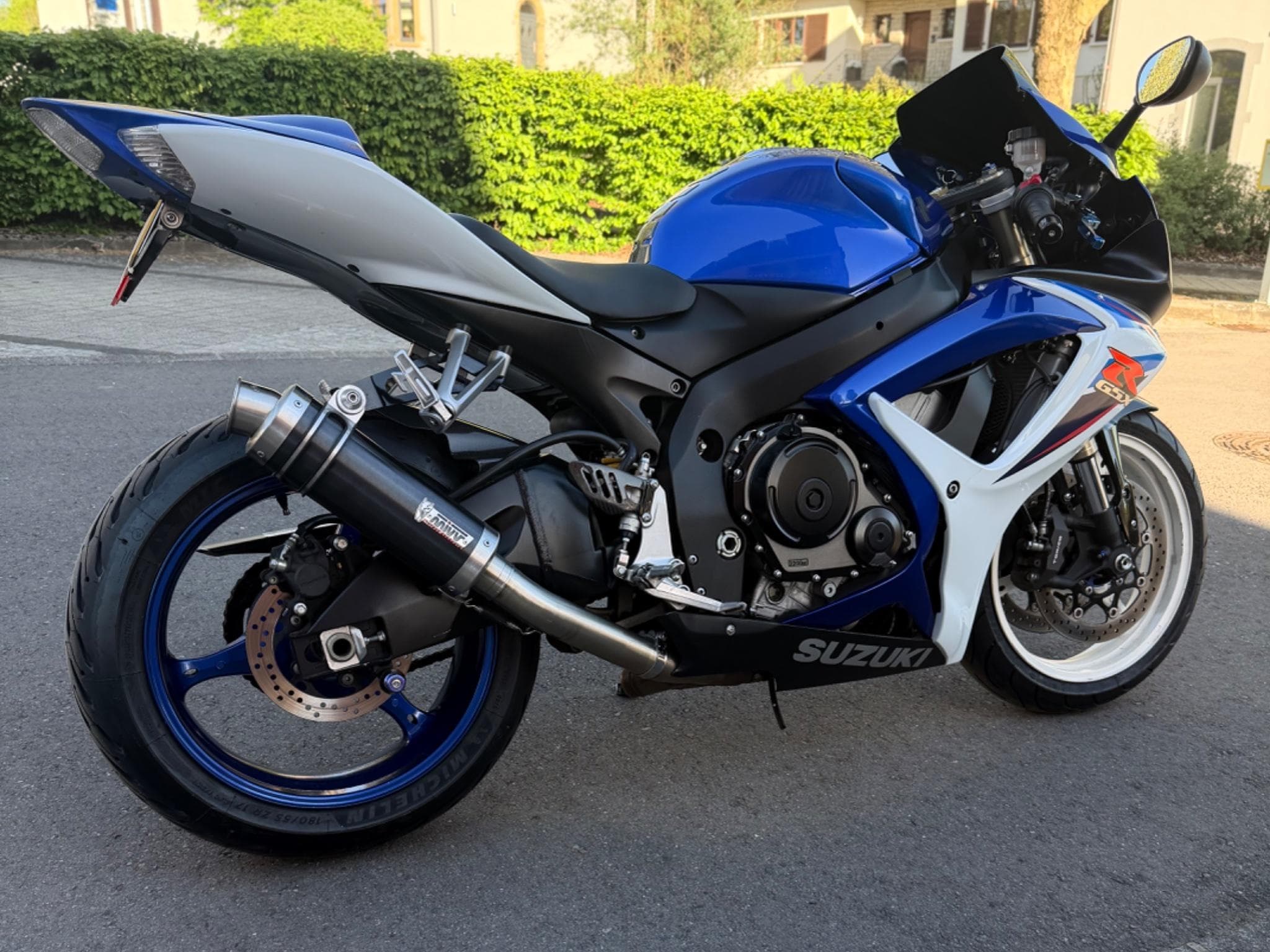 Suzuki GSXR GSX-R 600 K7 (2007) - Foto 3