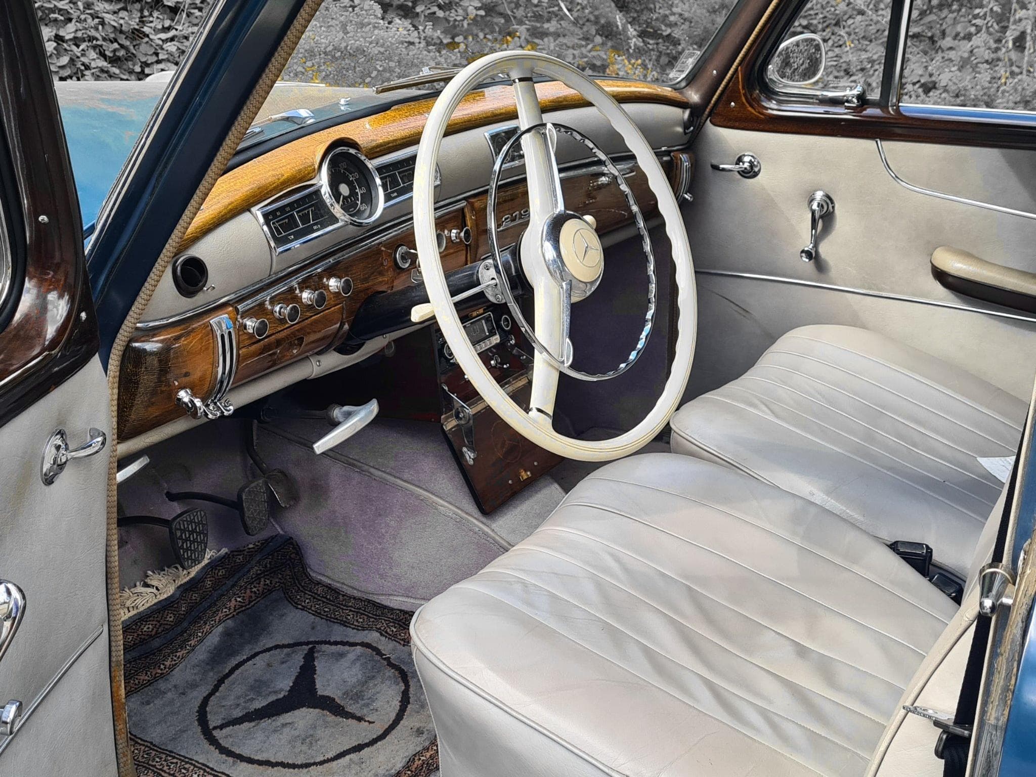 Mercedes W111 Ponton 219 W105 (1958) - Photo 3