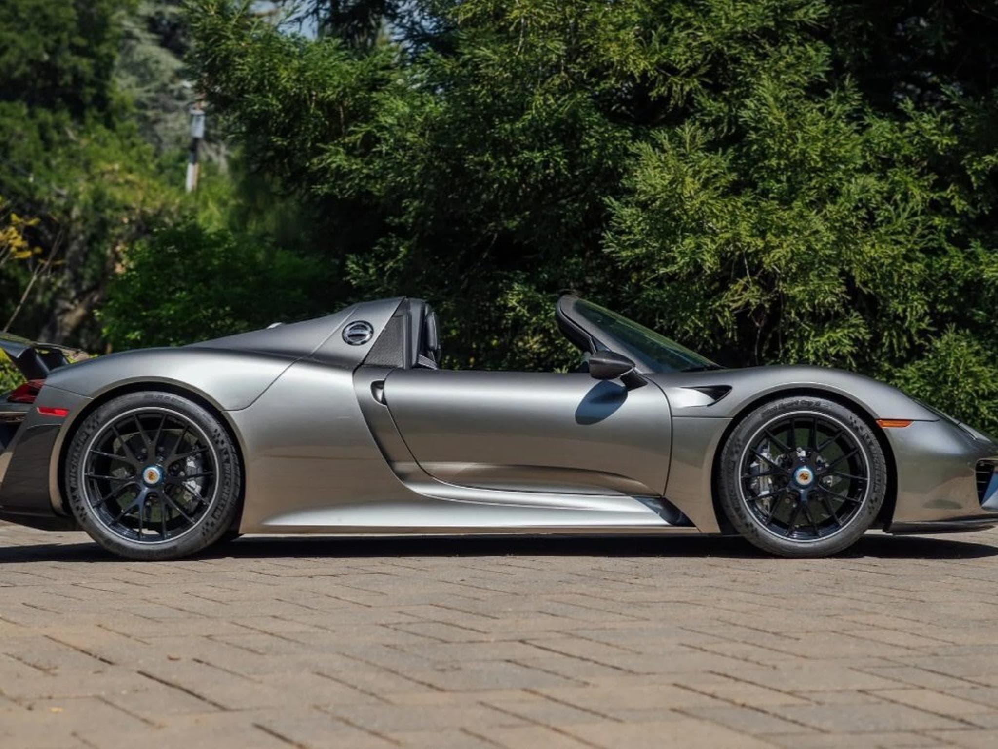 Porsche 918 Spyder Weissach Edition (2015) - Photo 2