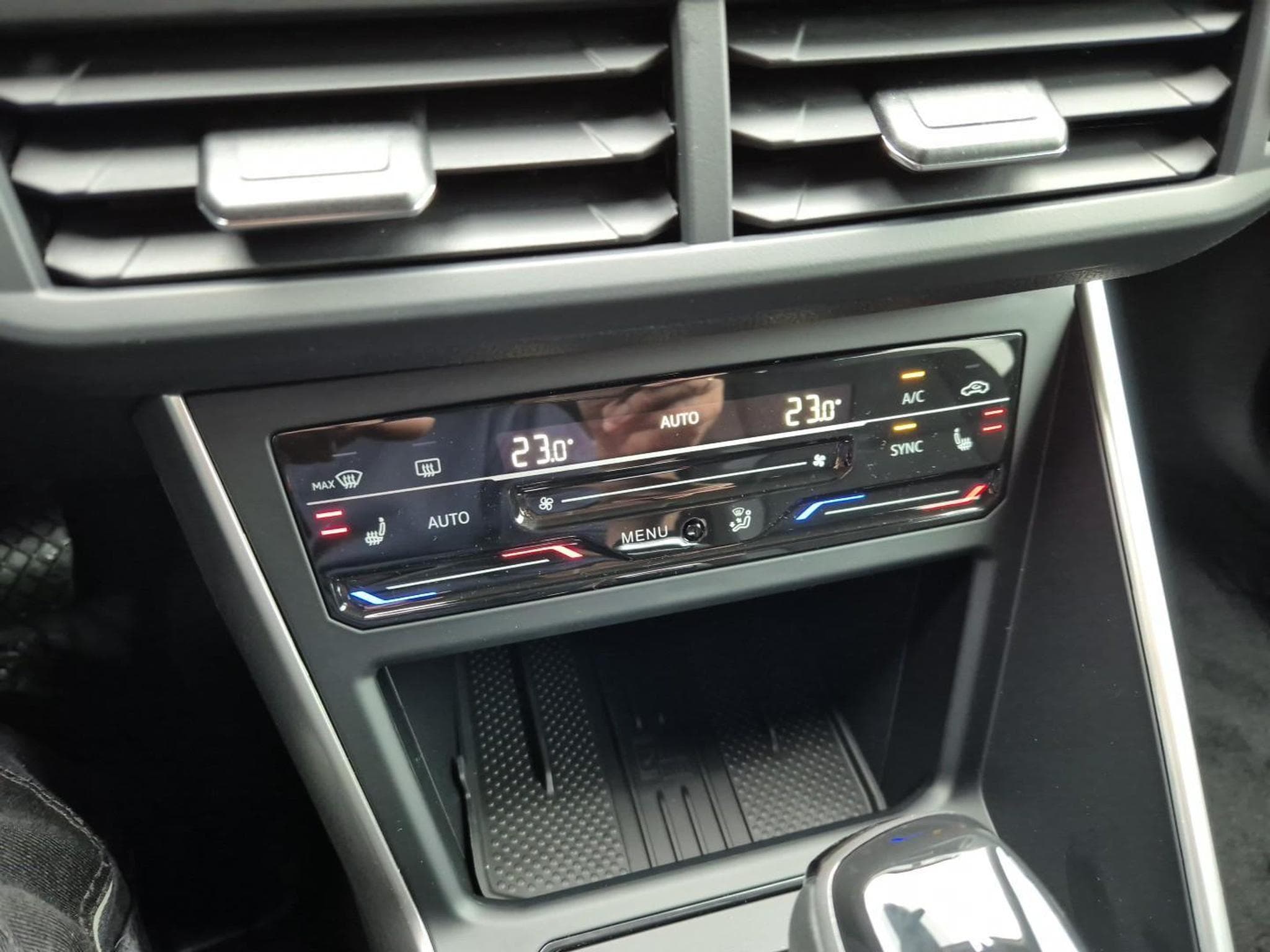 VW Taigo 1.0 TSI 116PS (2026) - Photo 19