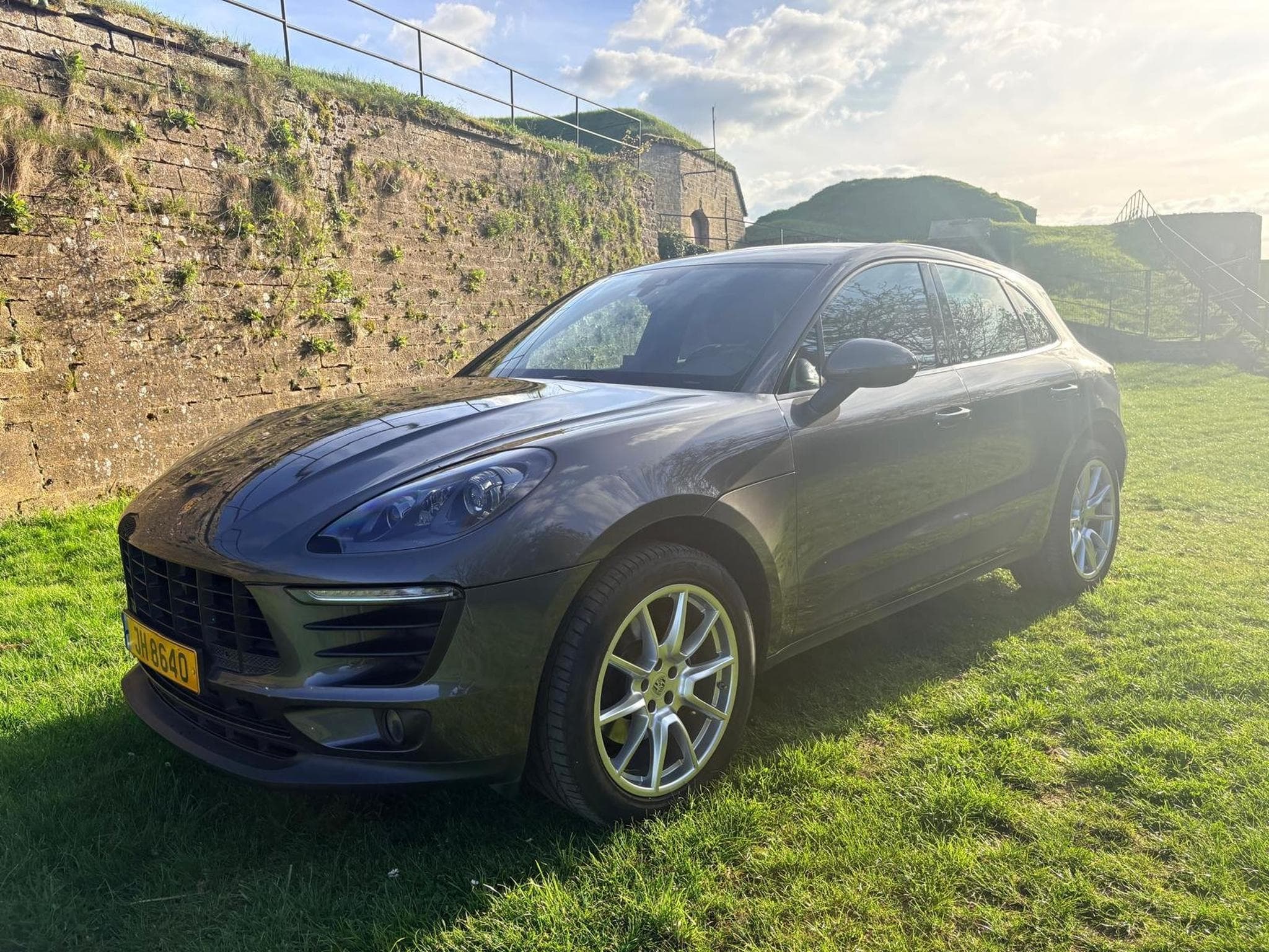 Porsche Macan 2.0 Turbo PDK – 20.600 d’options (2018) - Photo 1