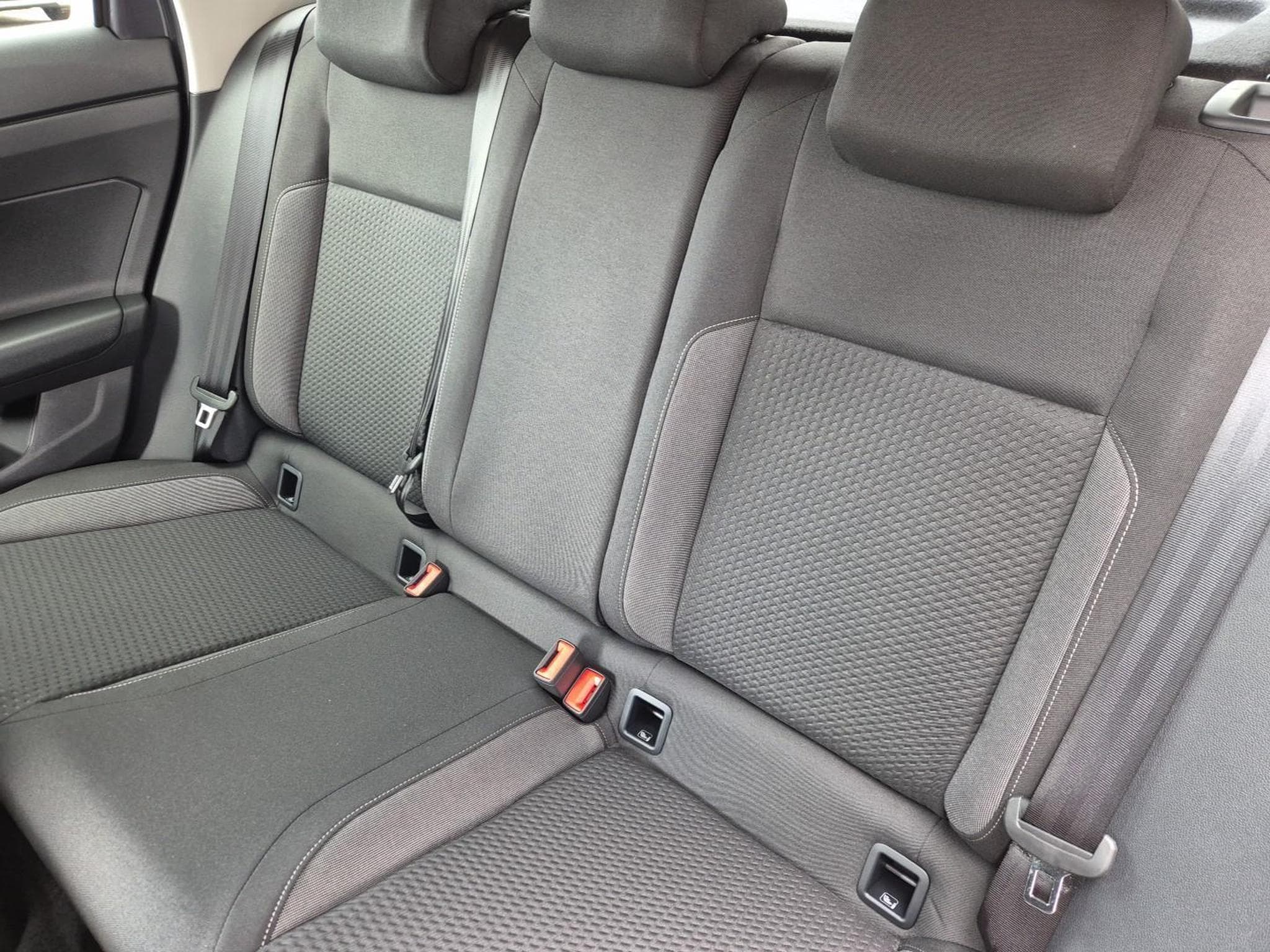 VW Taigo 1.0 TSI 116PS (2026) - Photo 11