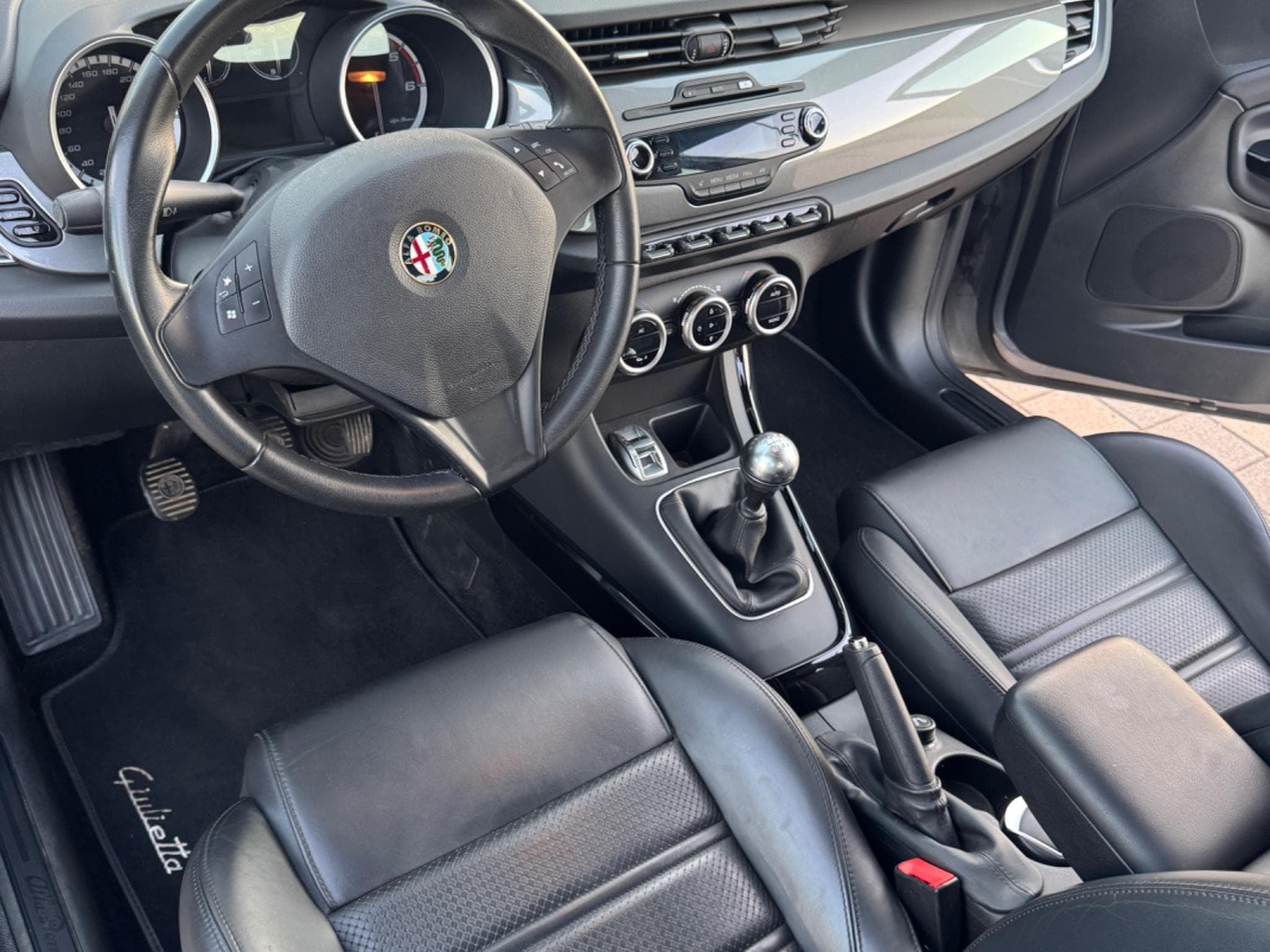 Alfa-Romeo Giulietta 1er prop.  - 2.0 TDI 170 cv (2013) - Photo 3