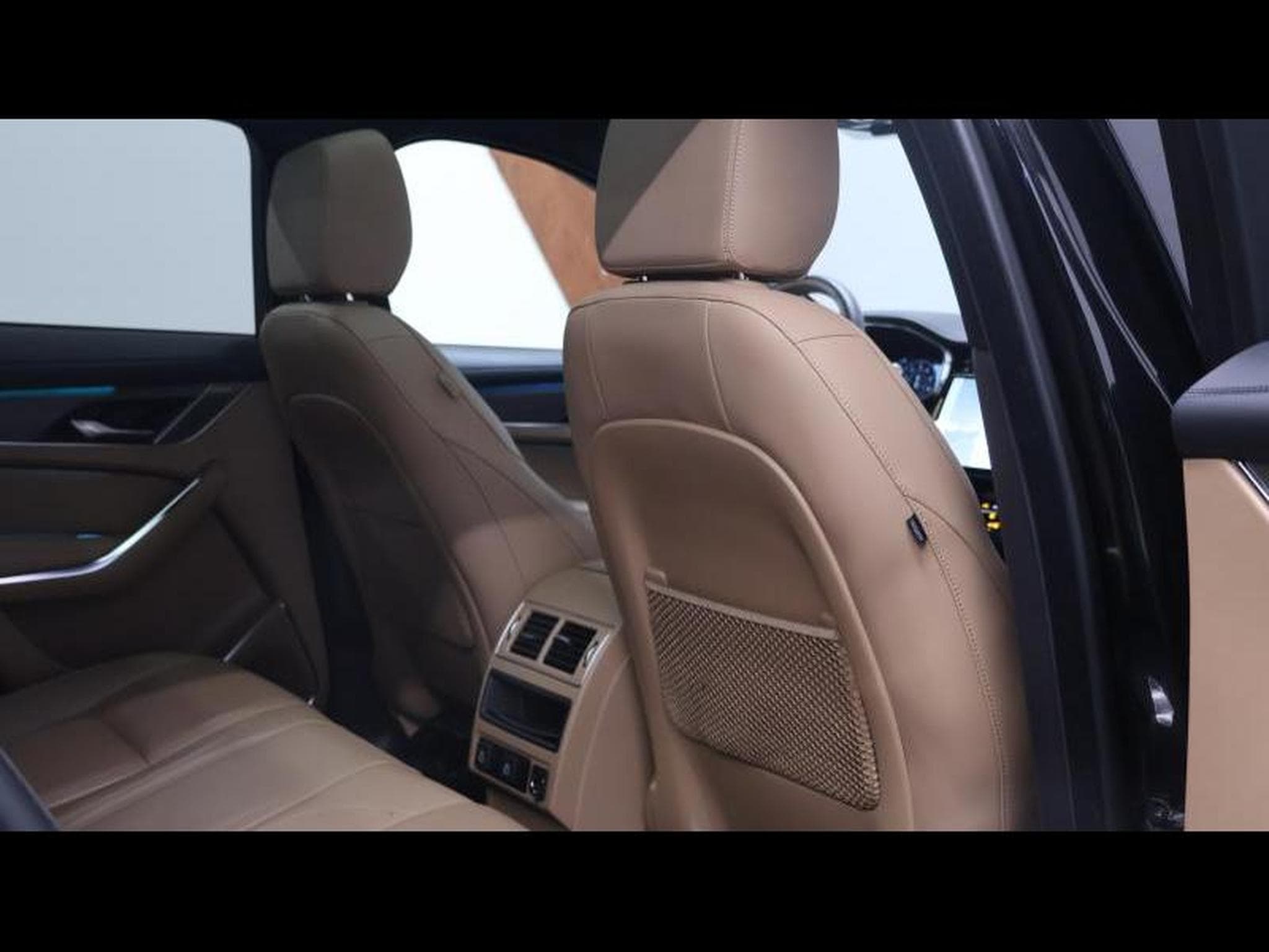 Jaguar F-Pace P400e SE (2022) - Foto 12