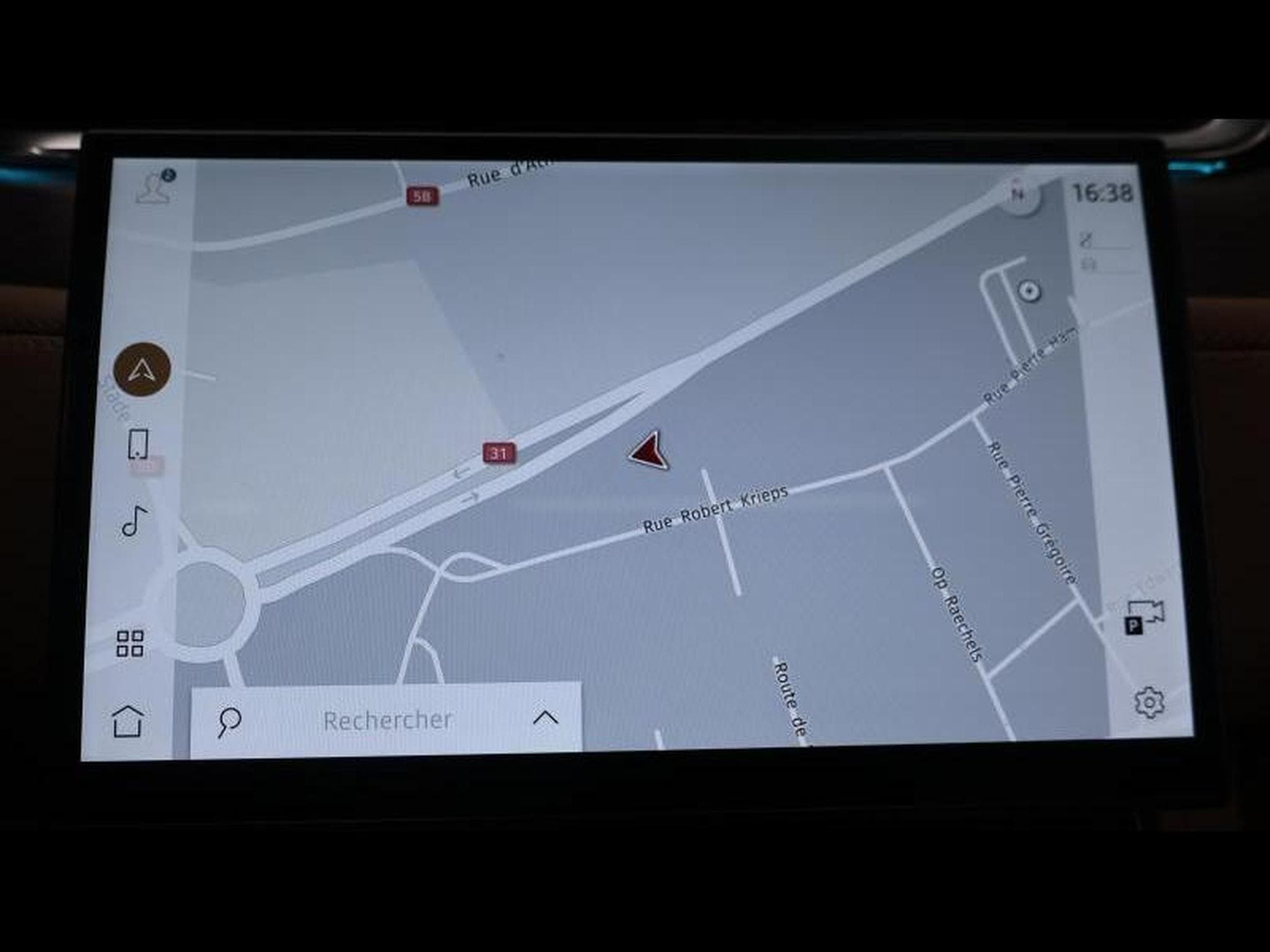 Jaguar F-Pace P400e SE (2022) - Foto 19