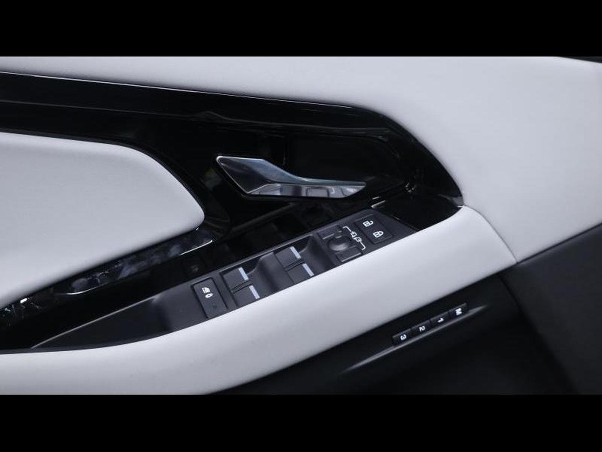 Land-Rover Range Rover Evoque D165 S AWD auto (2025) - Photo 22