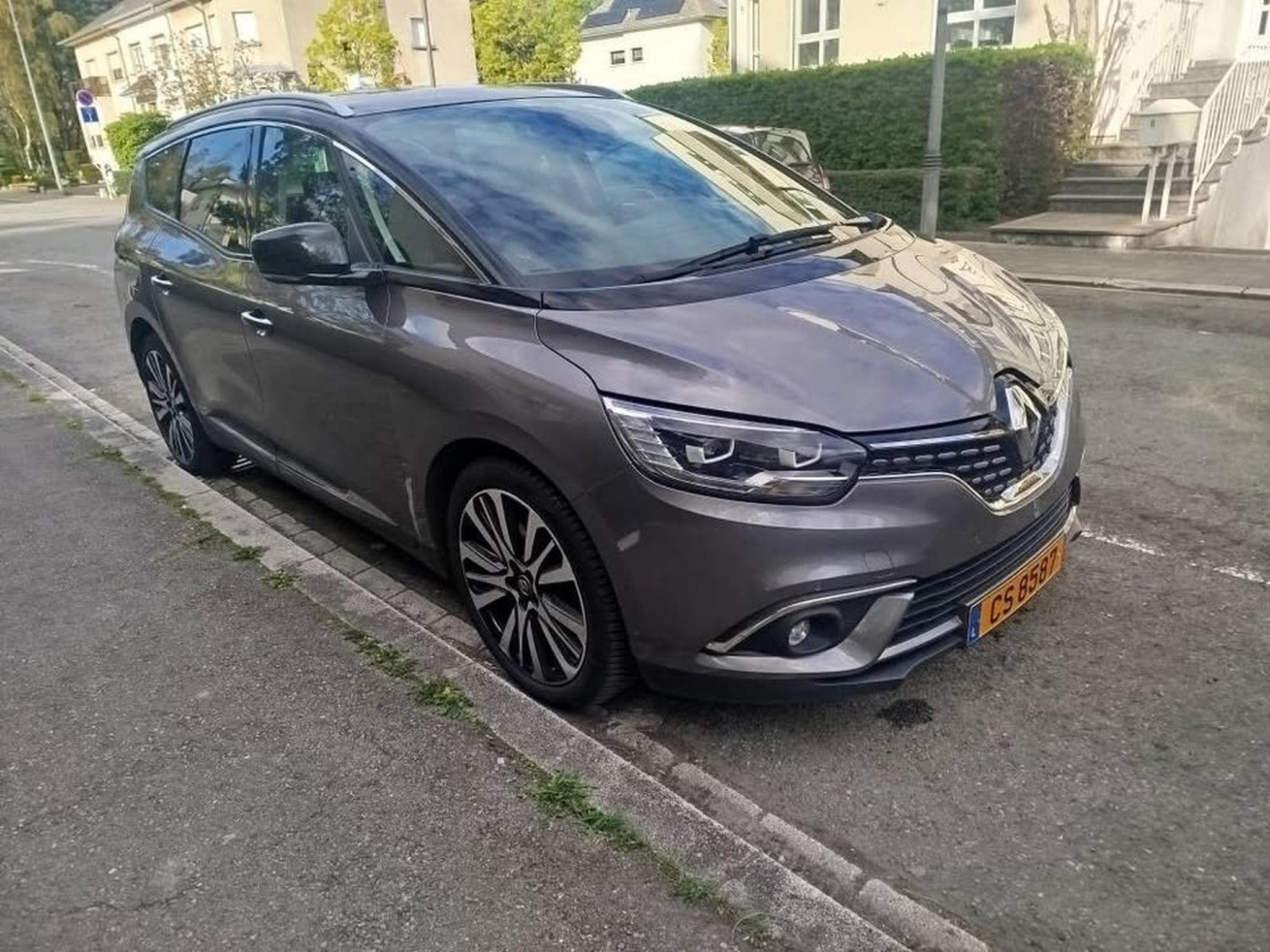 Renault Grand Scenic INITIAL PARIS (2020) - Photo 1