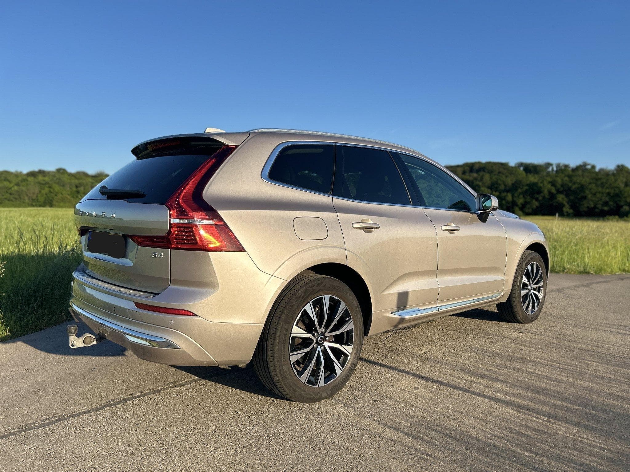Volvo XC60 B4 Diesel Mild Hybrid Plus Bright (ASO) (2022) - Photo 6