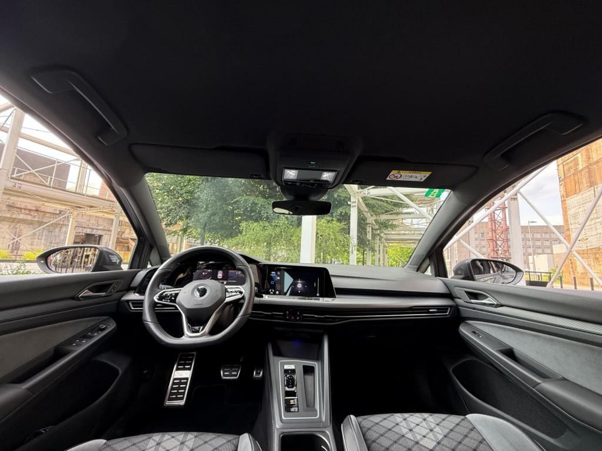 VW Golf VIII / R LINE / Automatique / LED / COCKPIT VIRTUEL (2022) - Photo 12