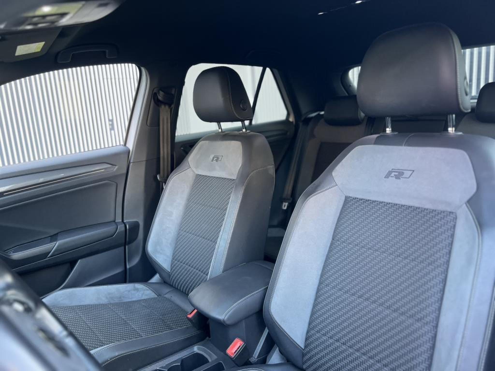 VW T-Roc R-Line / Attache Remorque / (2021) - Photo 18