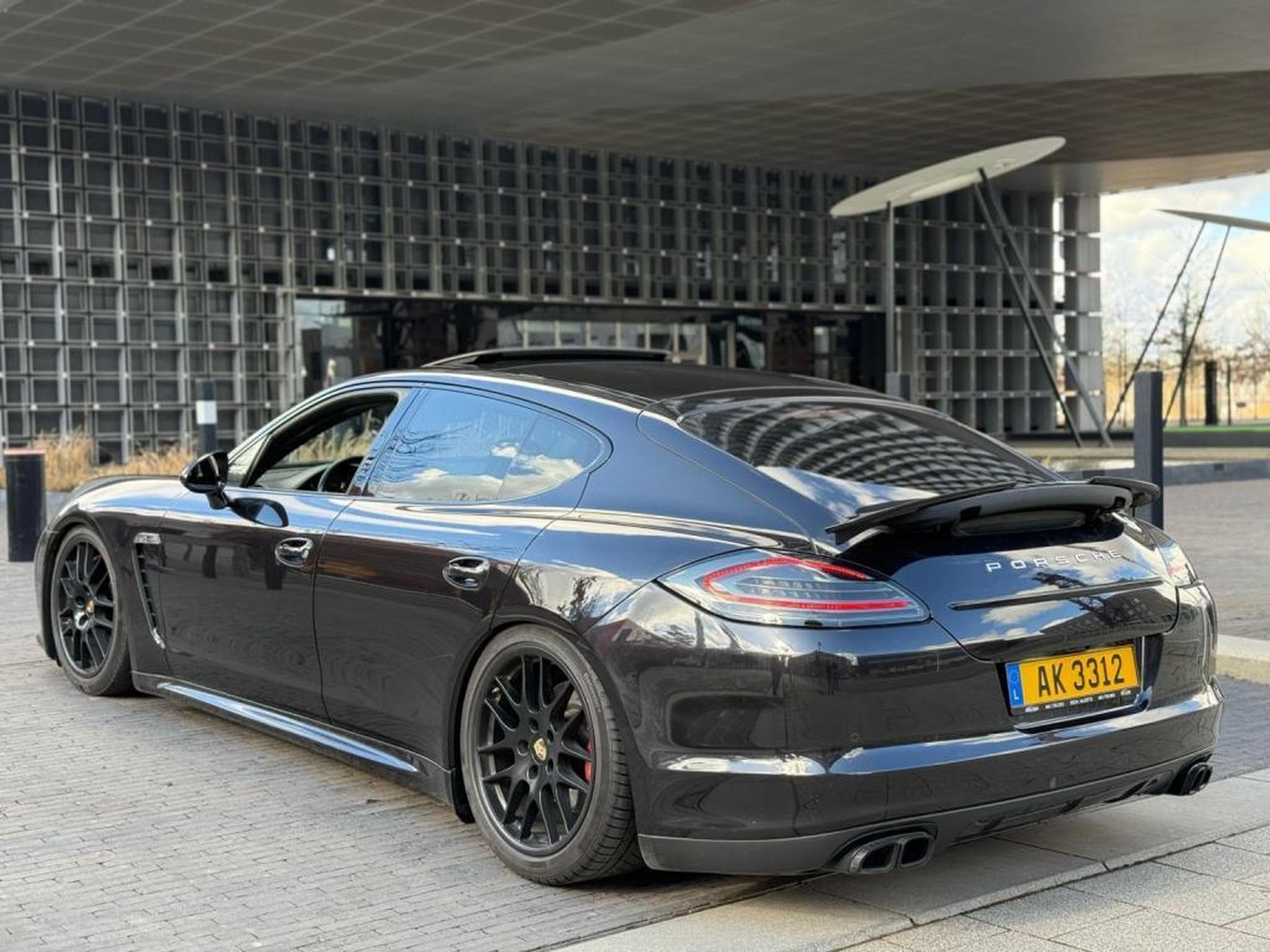 Porsche Panamera GTS / 4.8 / PDK / (2012) - Photo 9