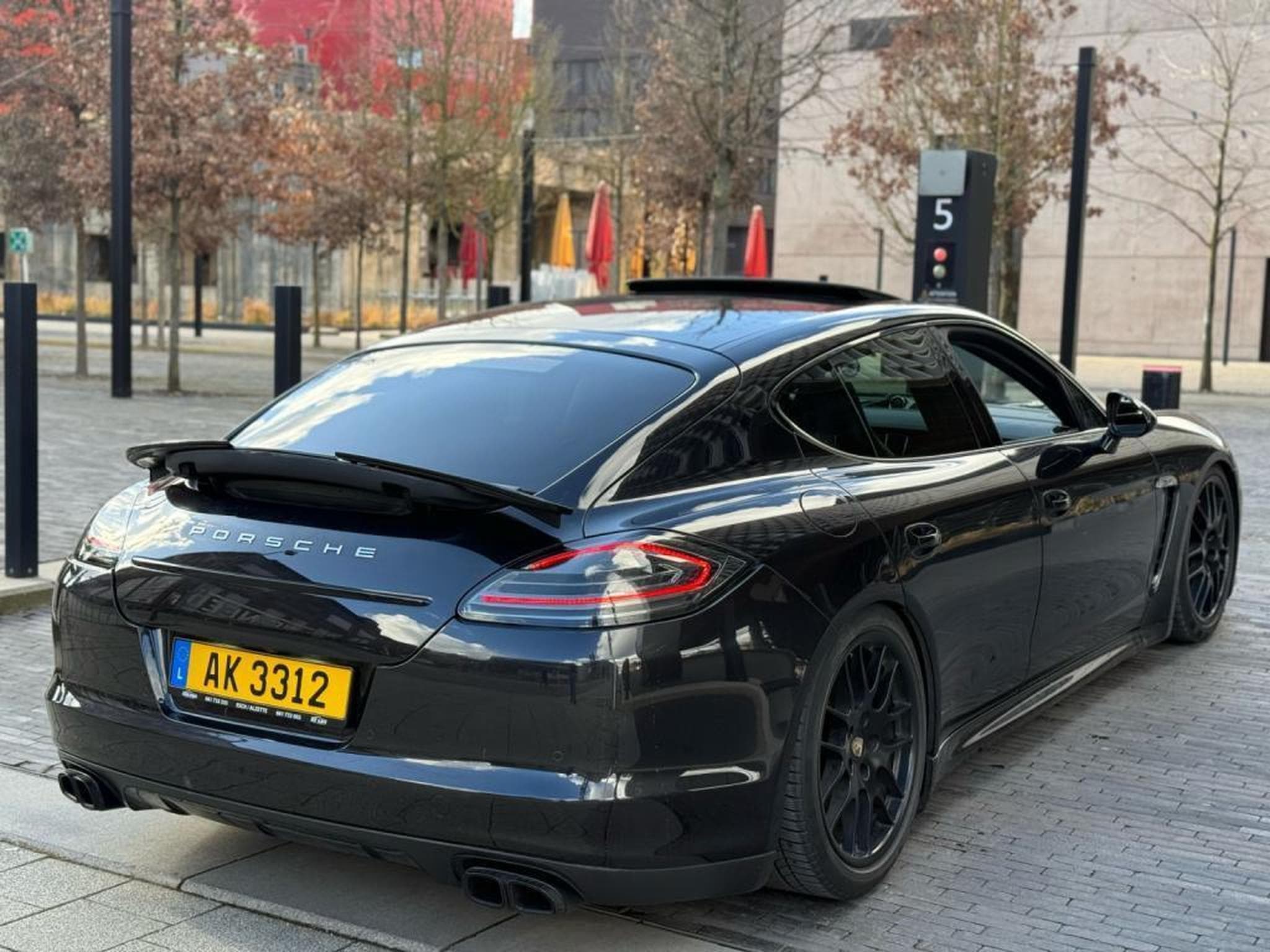 Porsche Panamera GTS / 4.8 / PDK / (2012) - Photo 11