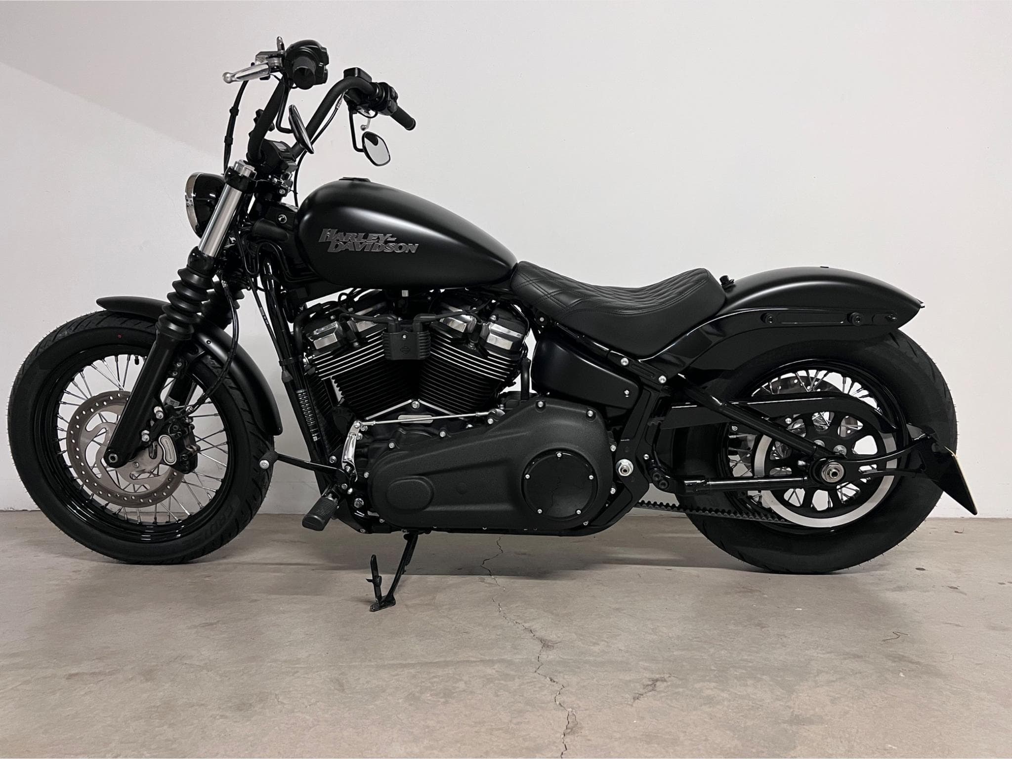 Harley-Davidson Street Bob (2020) - Photo 2